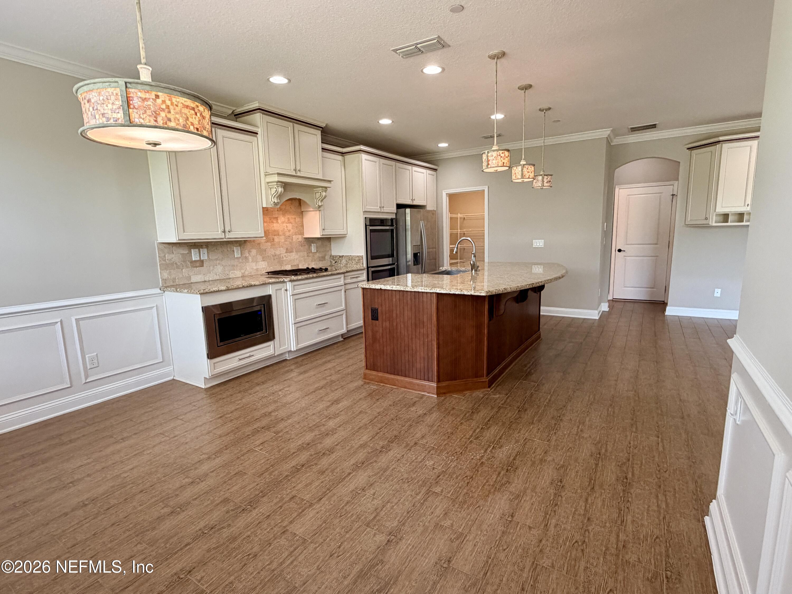 329 MAGNOLIA CREEK Walk