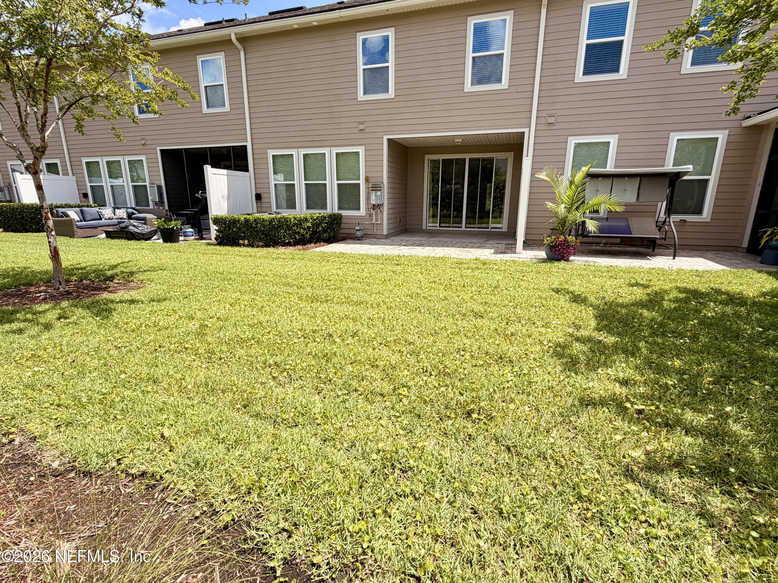329 MAGNOLIA CREEK Walk