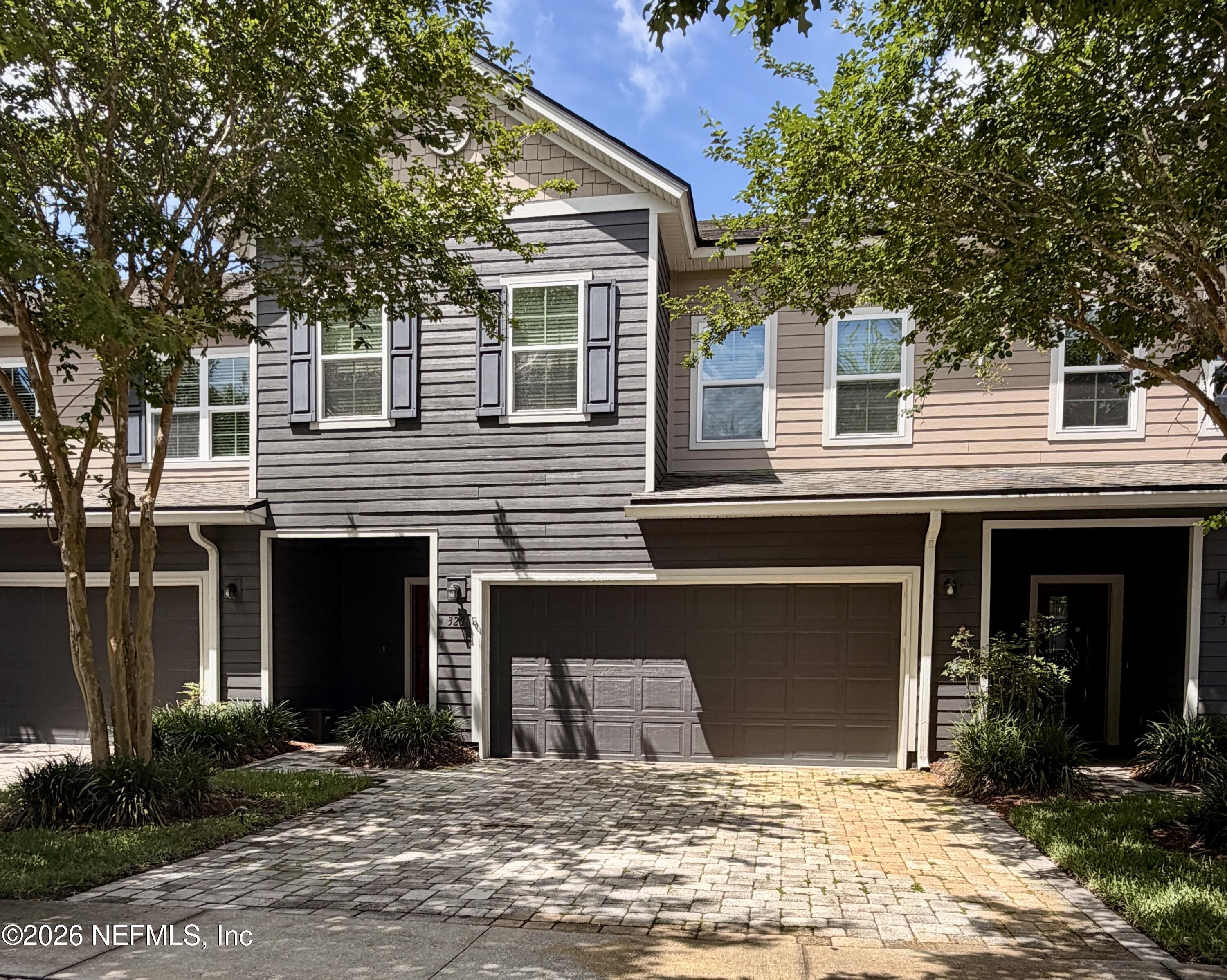 329 MAGNOLIA CREEK Walk