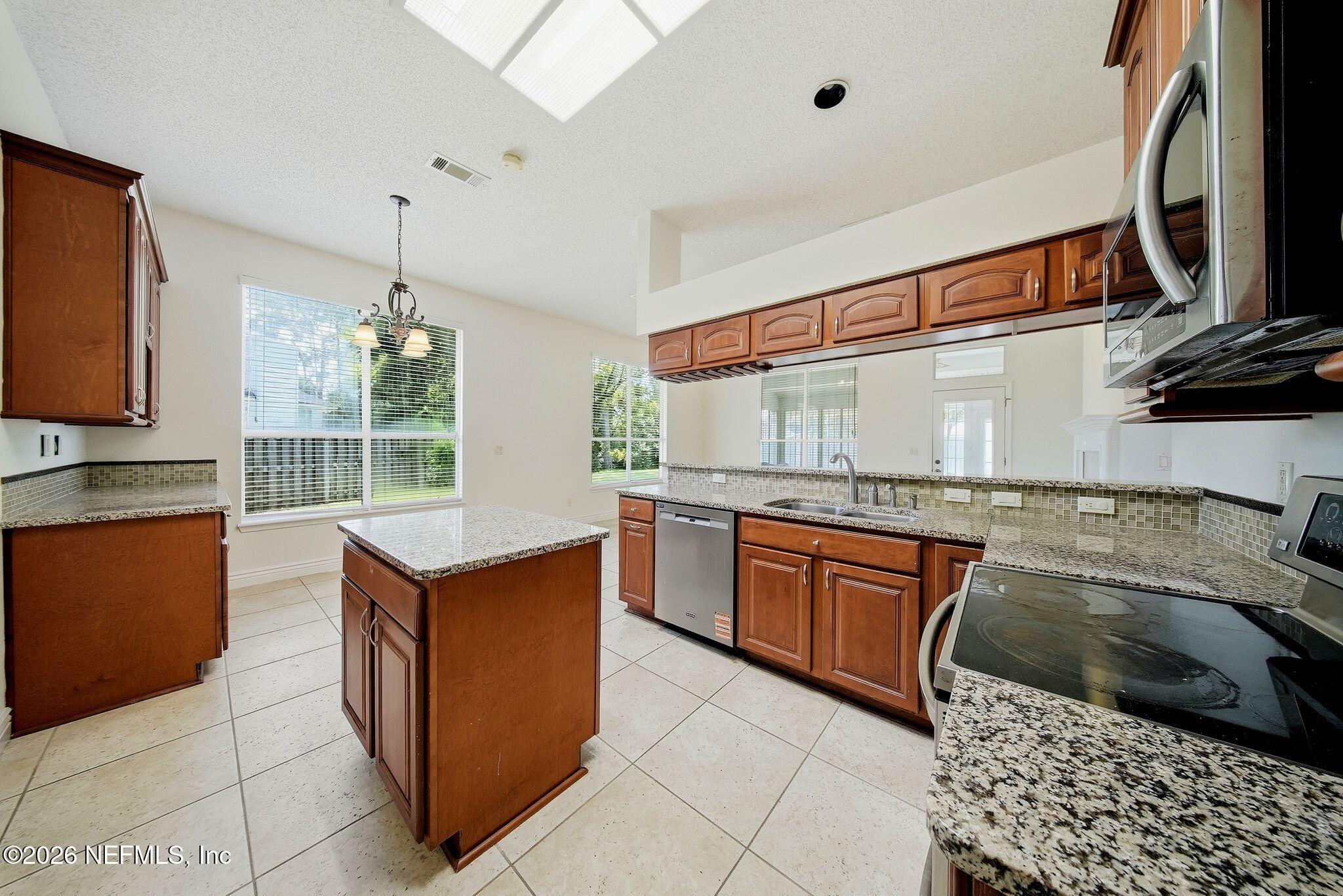 2334 FOXHAVEN Drive