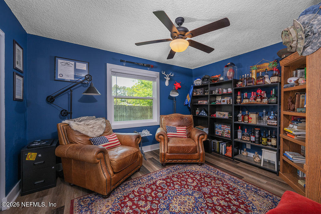 180 COCKATIEL Drive