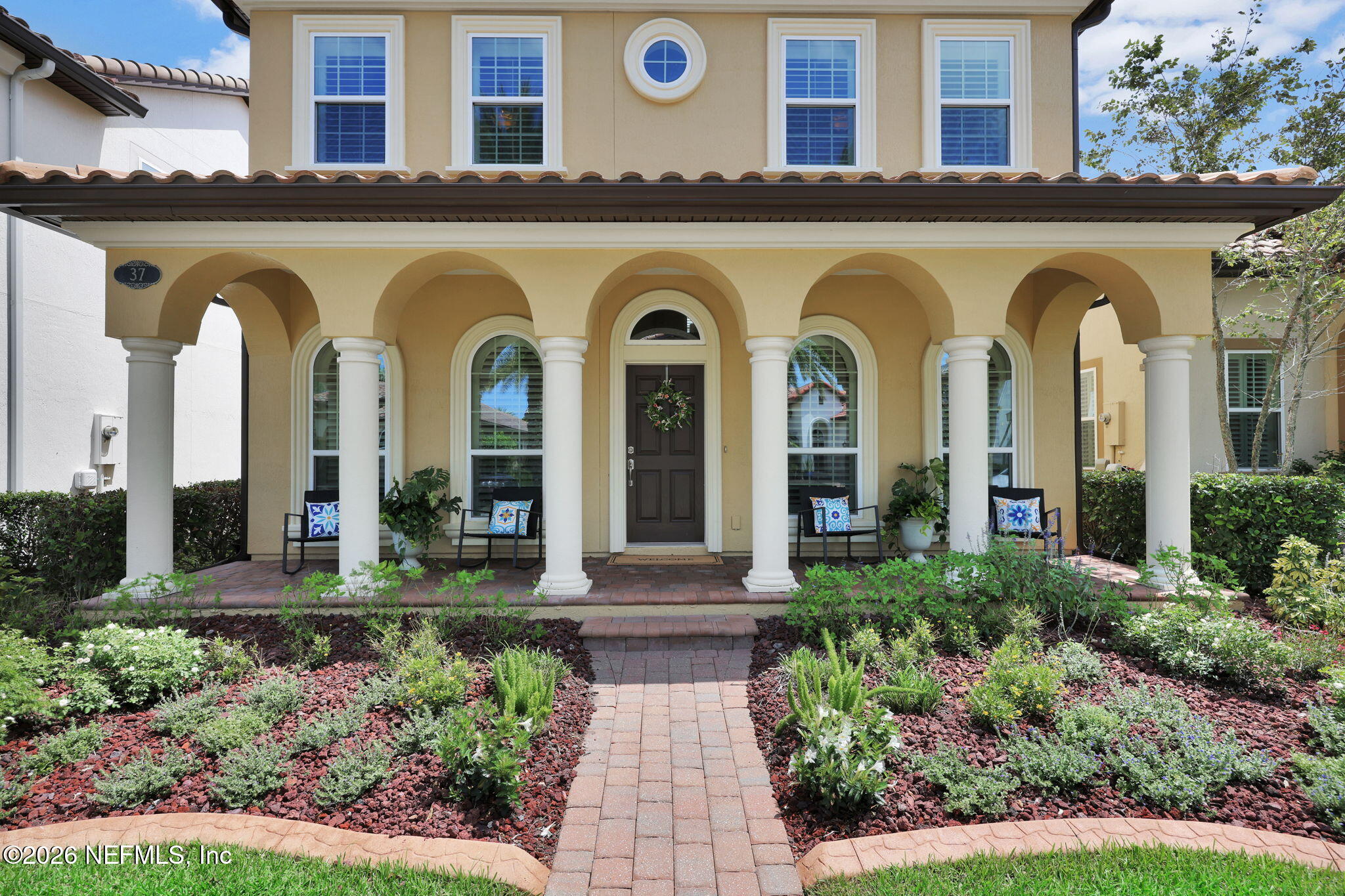 37 RINALDO Way