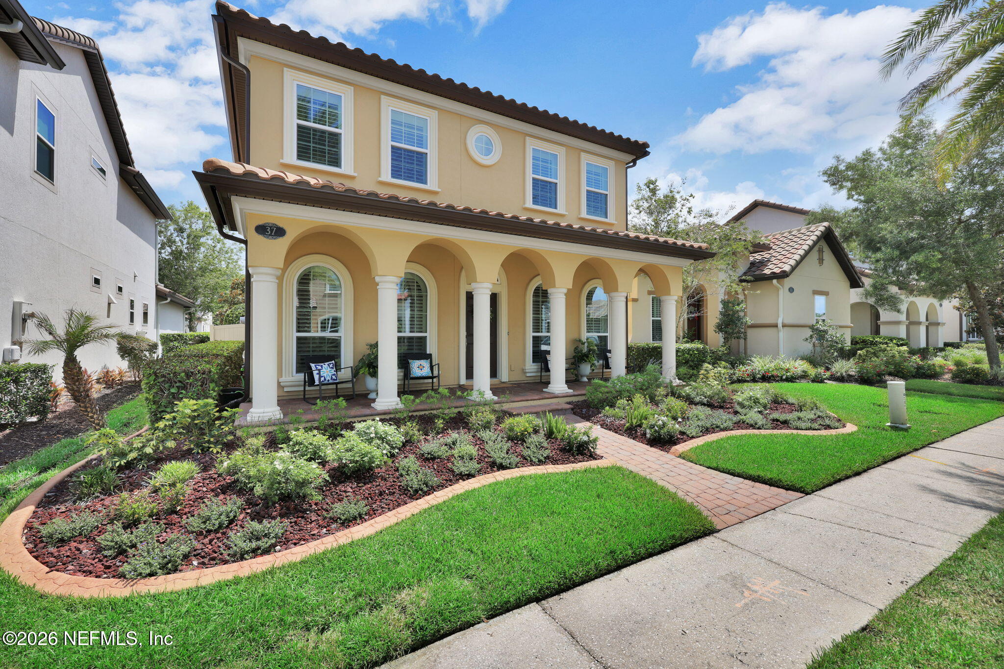 37 RINALDO Way