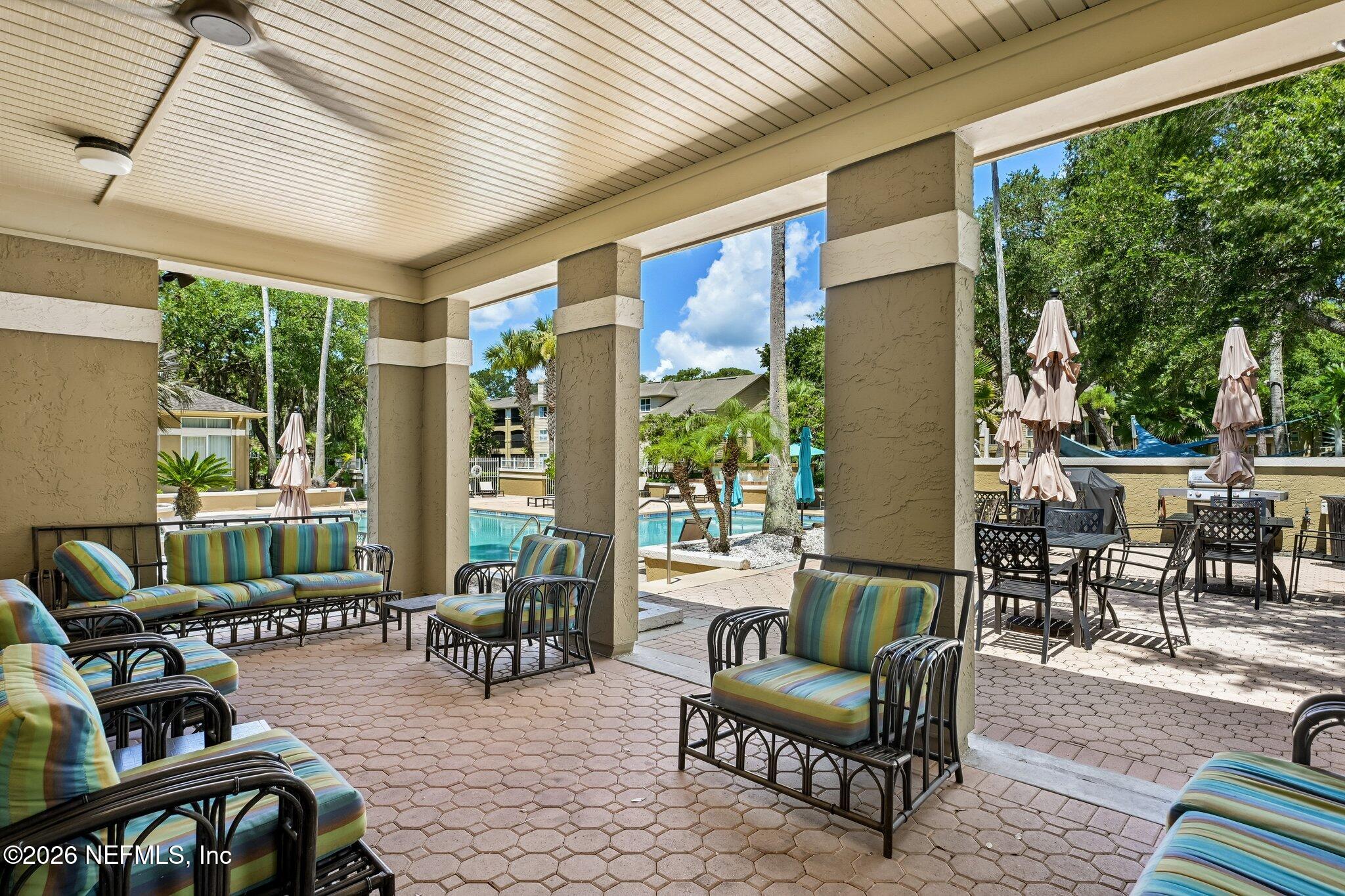27 ARBOR CLUB Drive 106