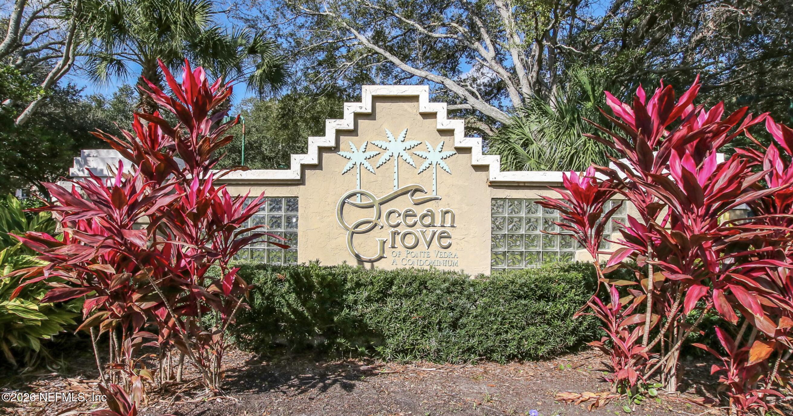 27 ARBOR CLUB Drive 106
