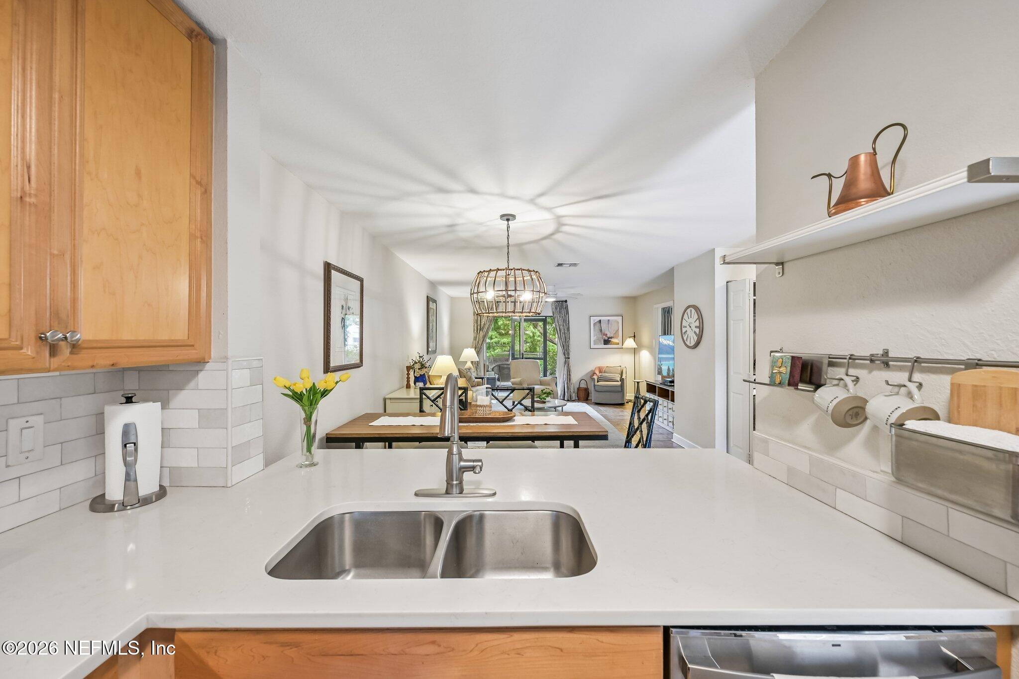 27 ARBOR CLUB Drive 106