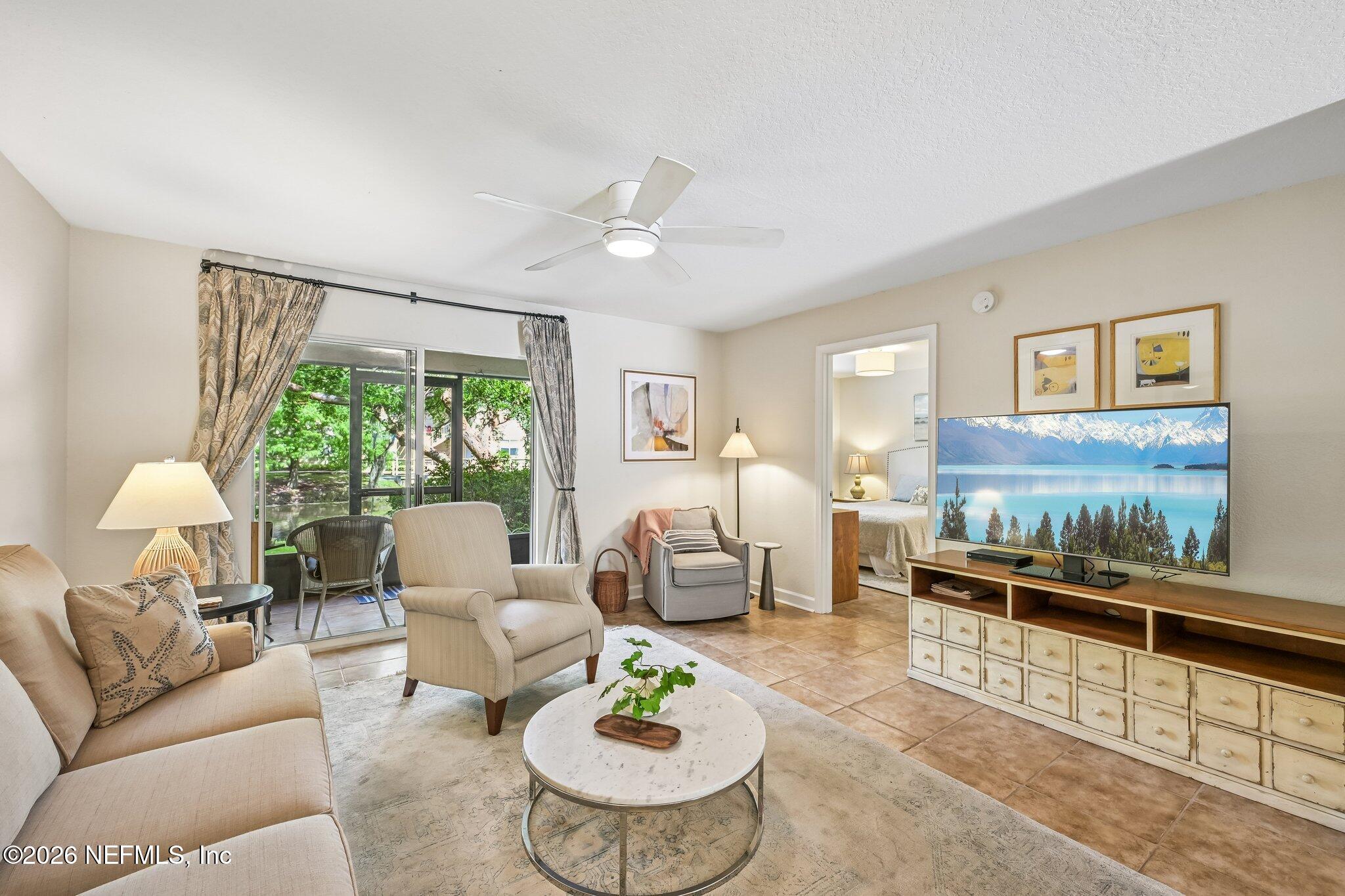 27 ARBOR CLUB Drive 106