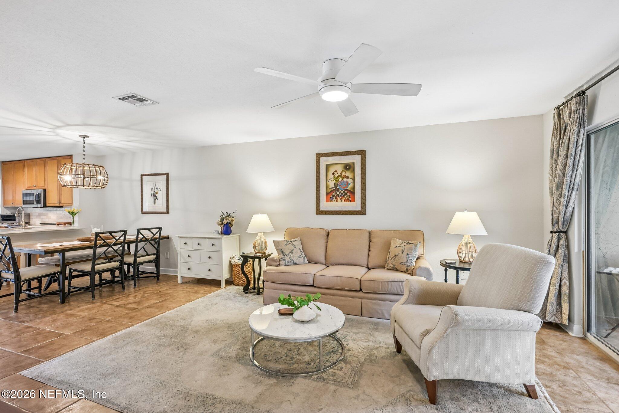 27 ARBOR CLUB Drive 106