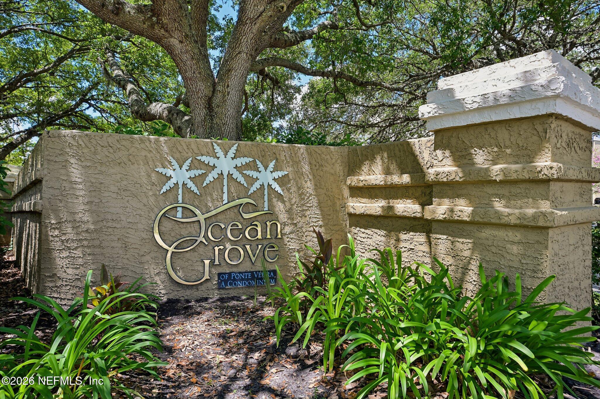 27 ARBOR CLUB Drive 106