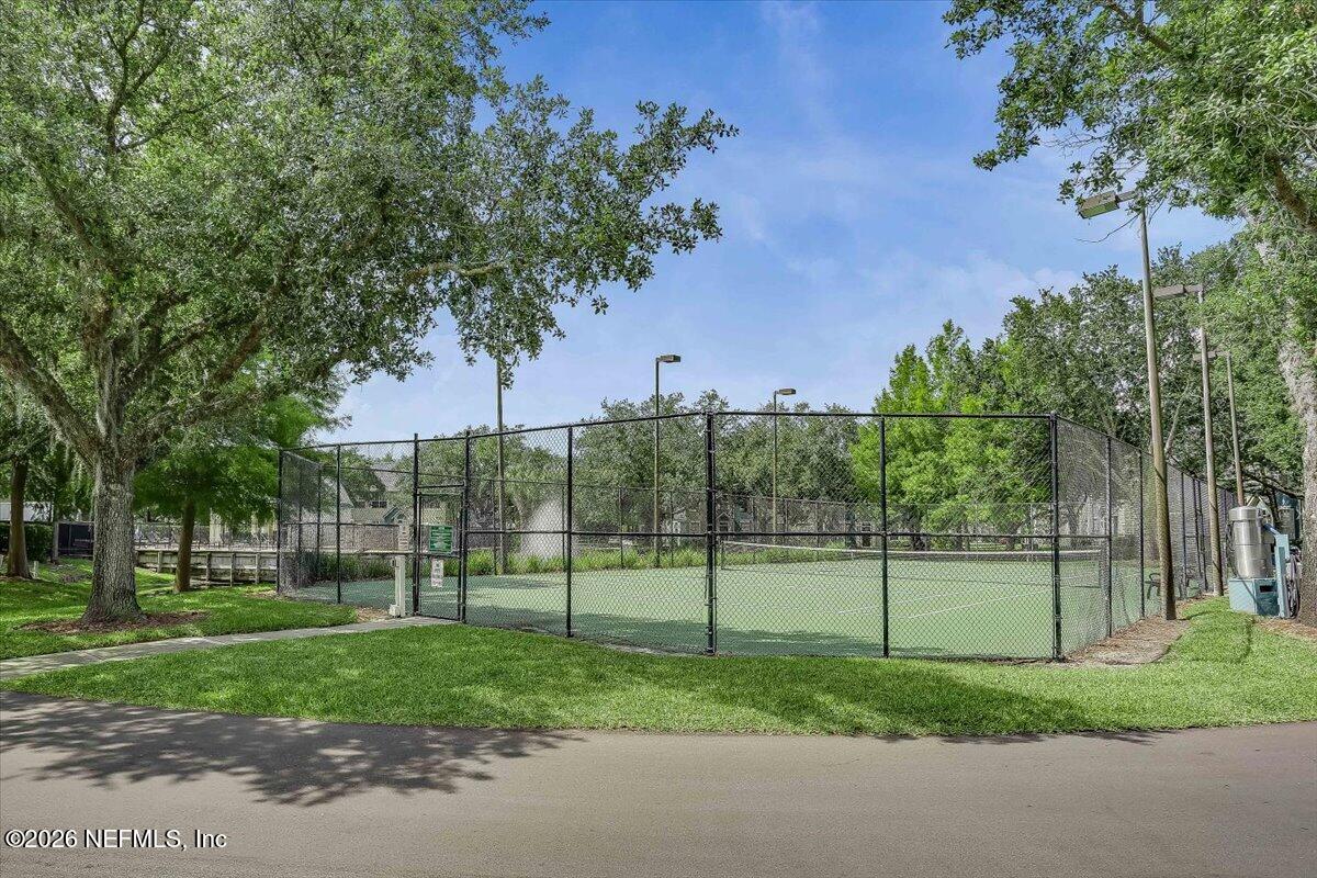 13700 RICHMOND PARK Drive N 408