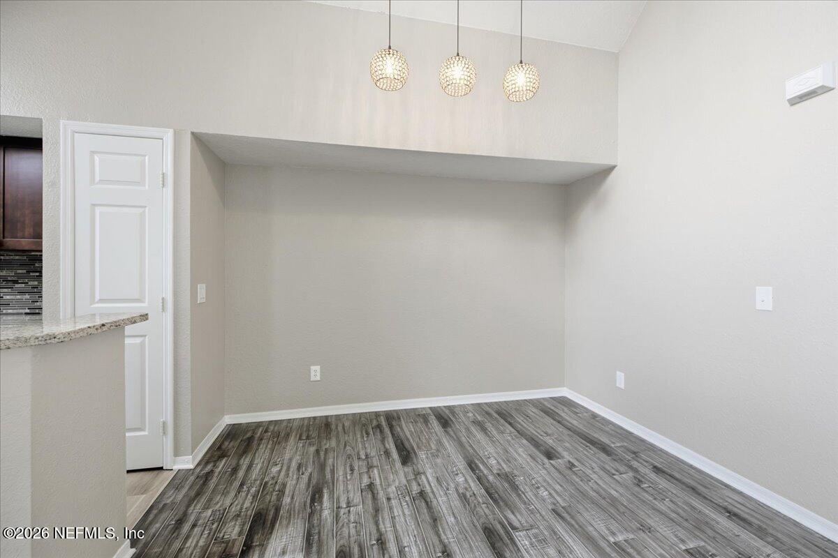 13700 RICHMOND PARK Drive N 408