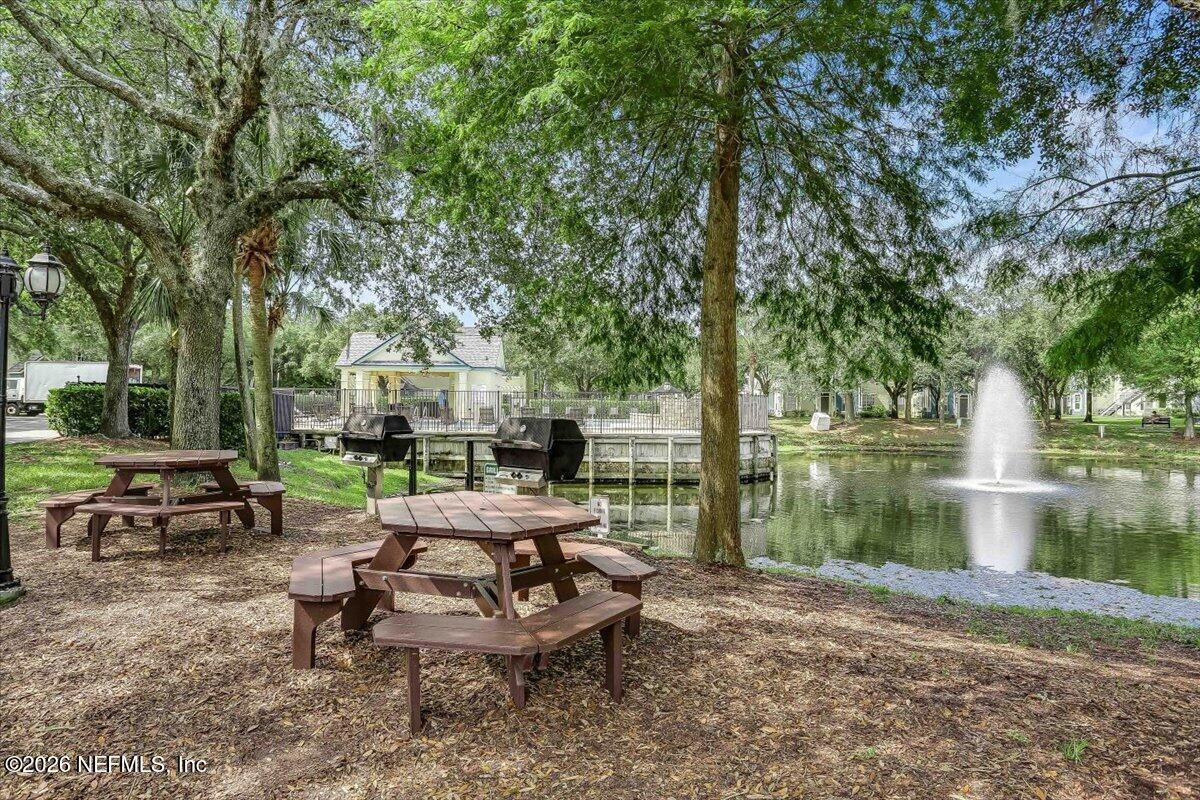 13700 RICHMOND PARK Drive N 408