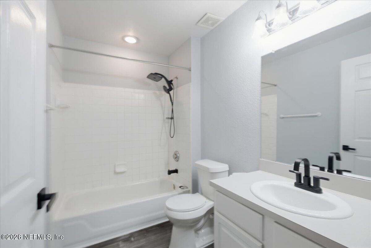 13700 RICHMOND PARK Drive N 408