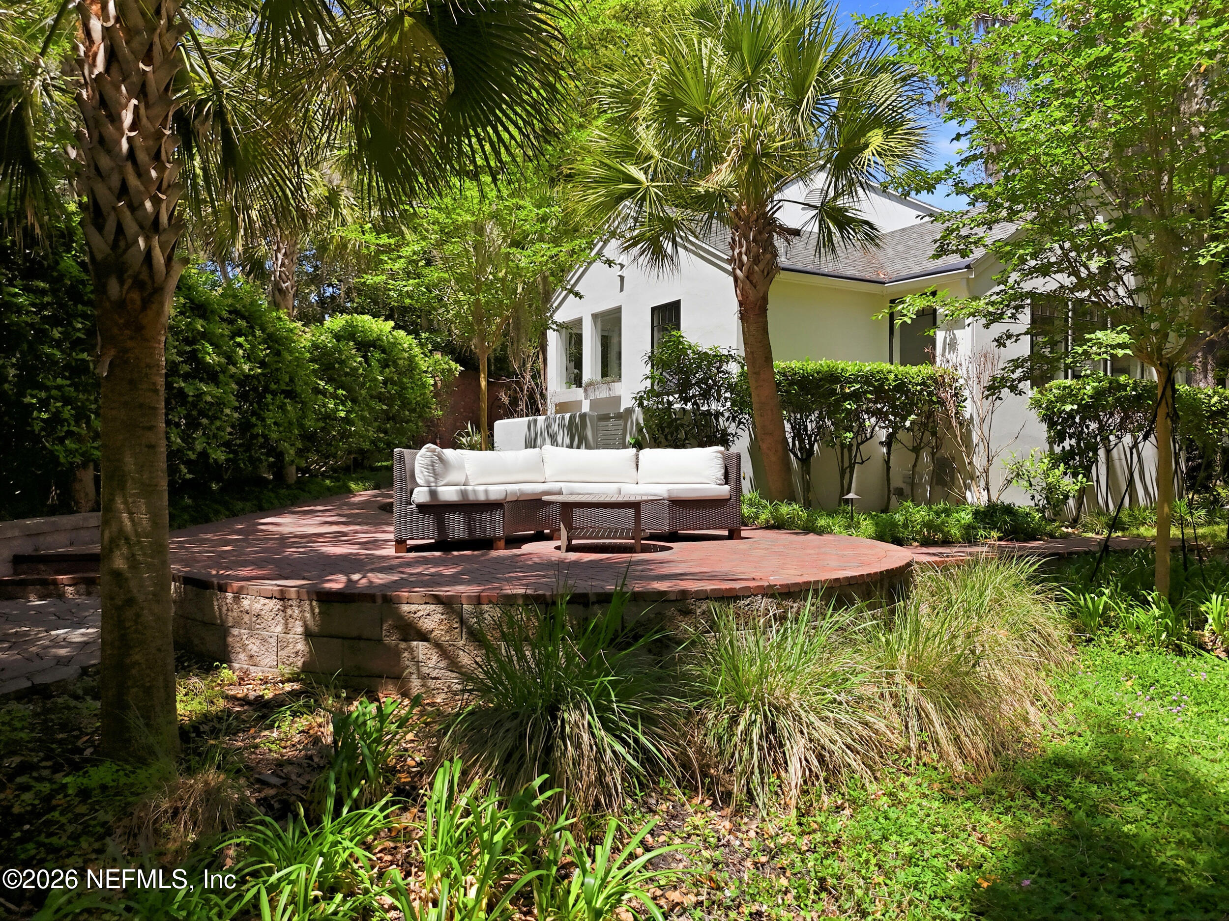 2782 GREEN BAY Lane
