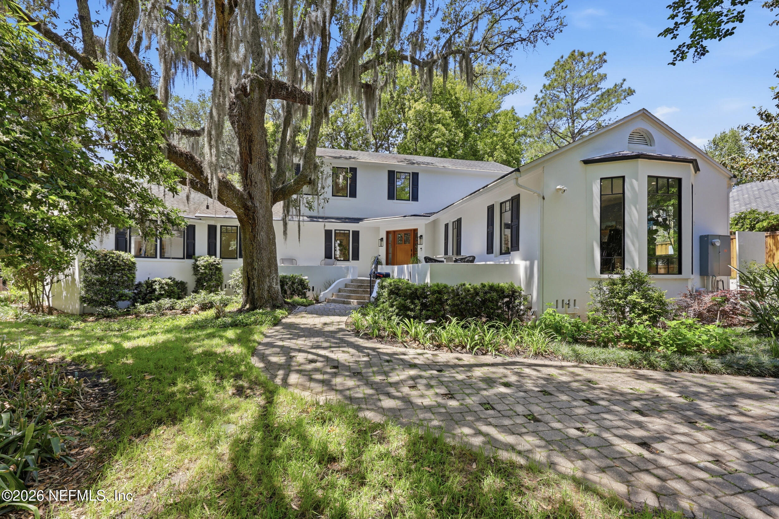 2782 GREEN BAY Lane
