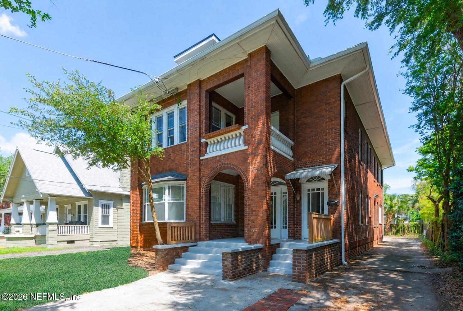 2583 POST Street