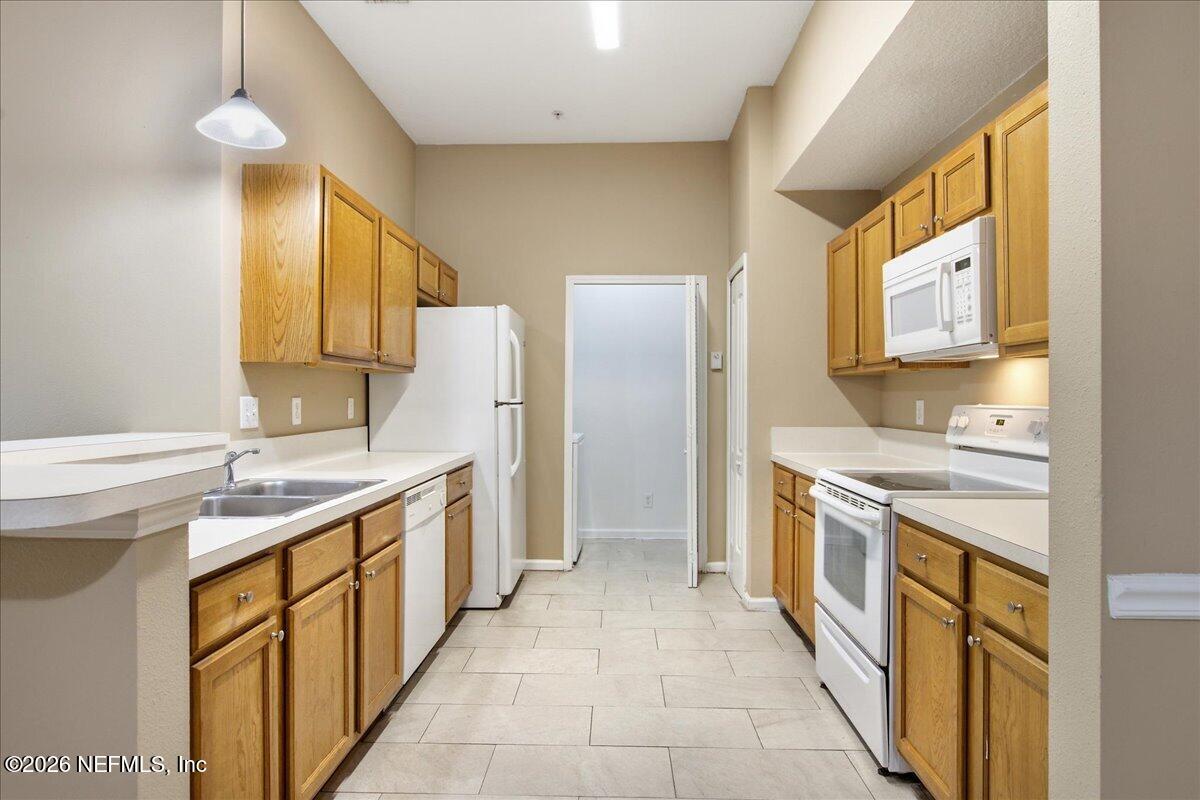 6100 MAGGIES Circle 104