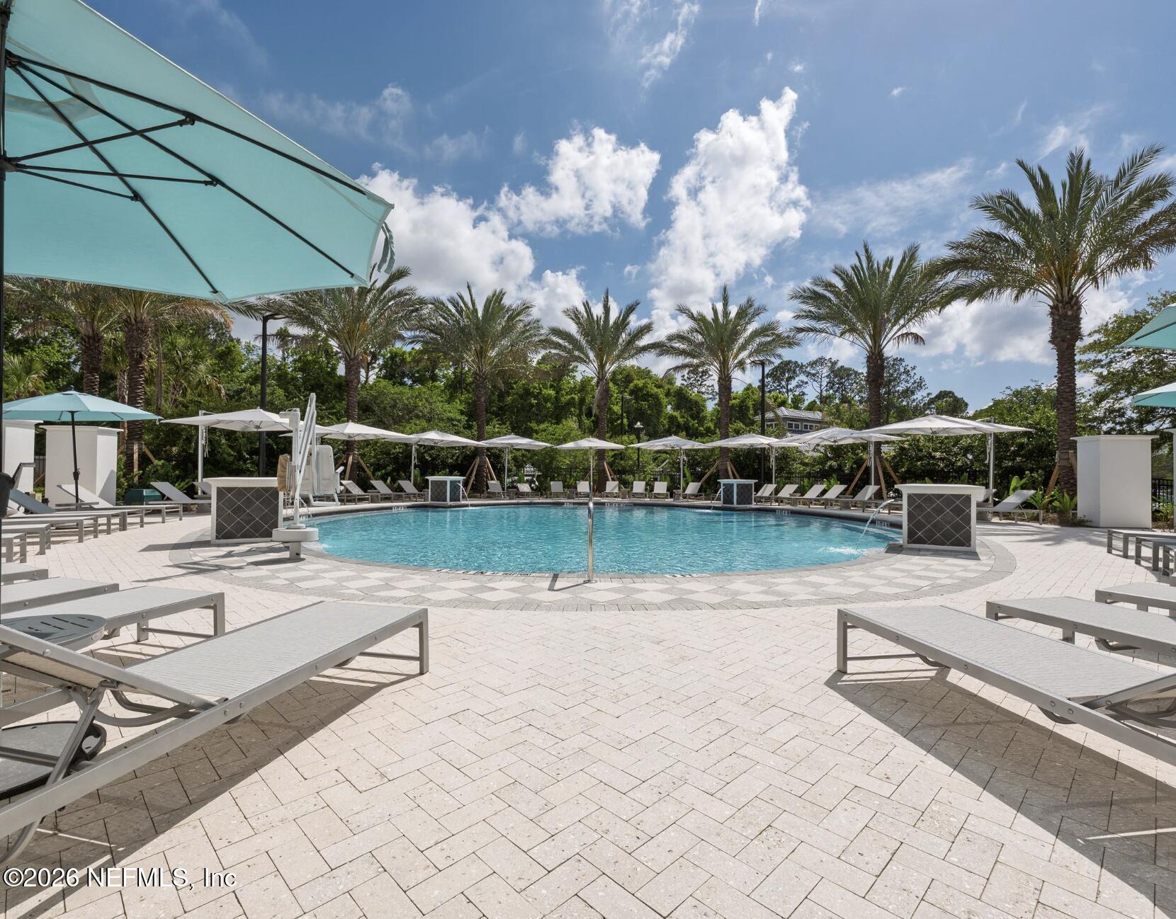 728 E CUMBERLAND Court, St. Johns