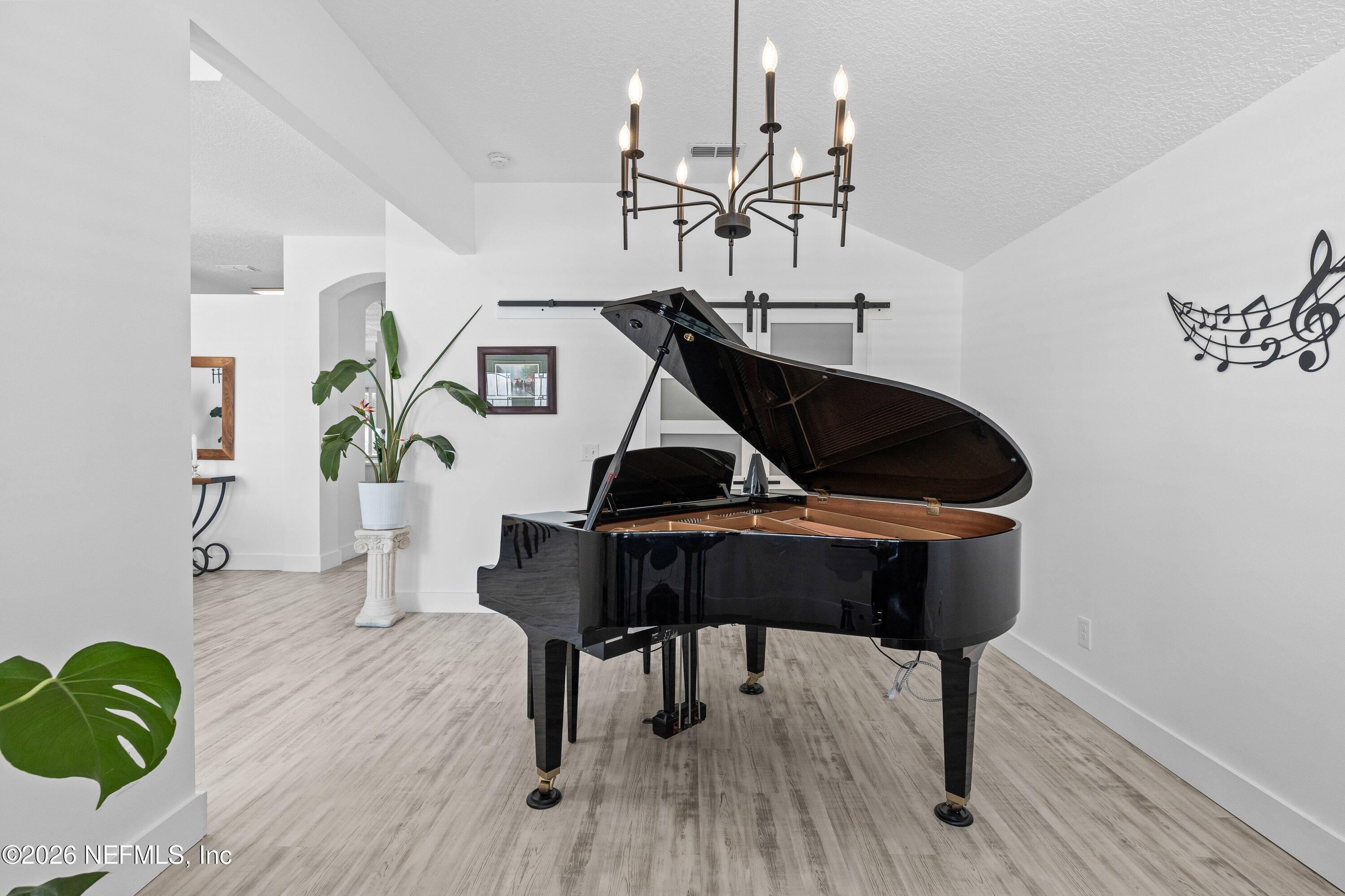 728 E CUMBERLAND Court, St. Johns