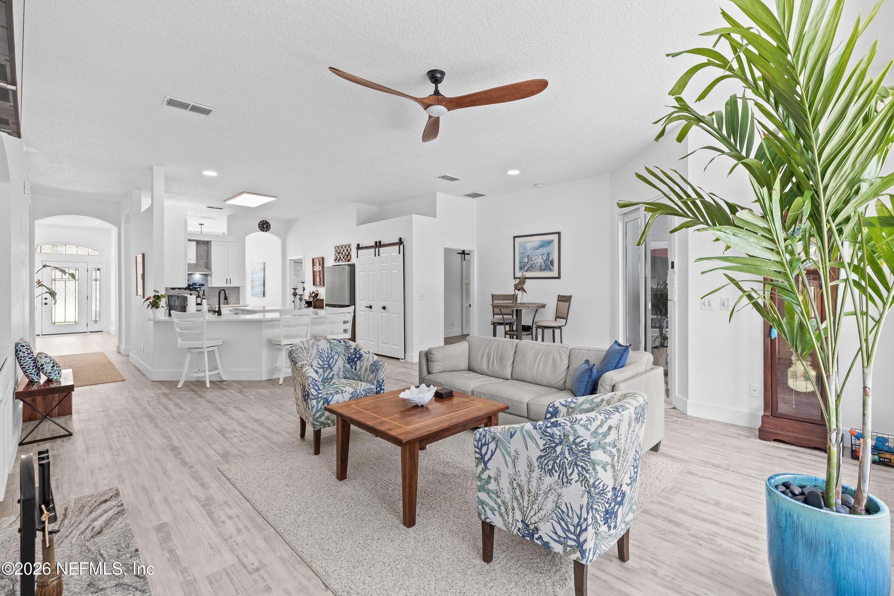 728 E CUMBERLAND Court, St. Johns