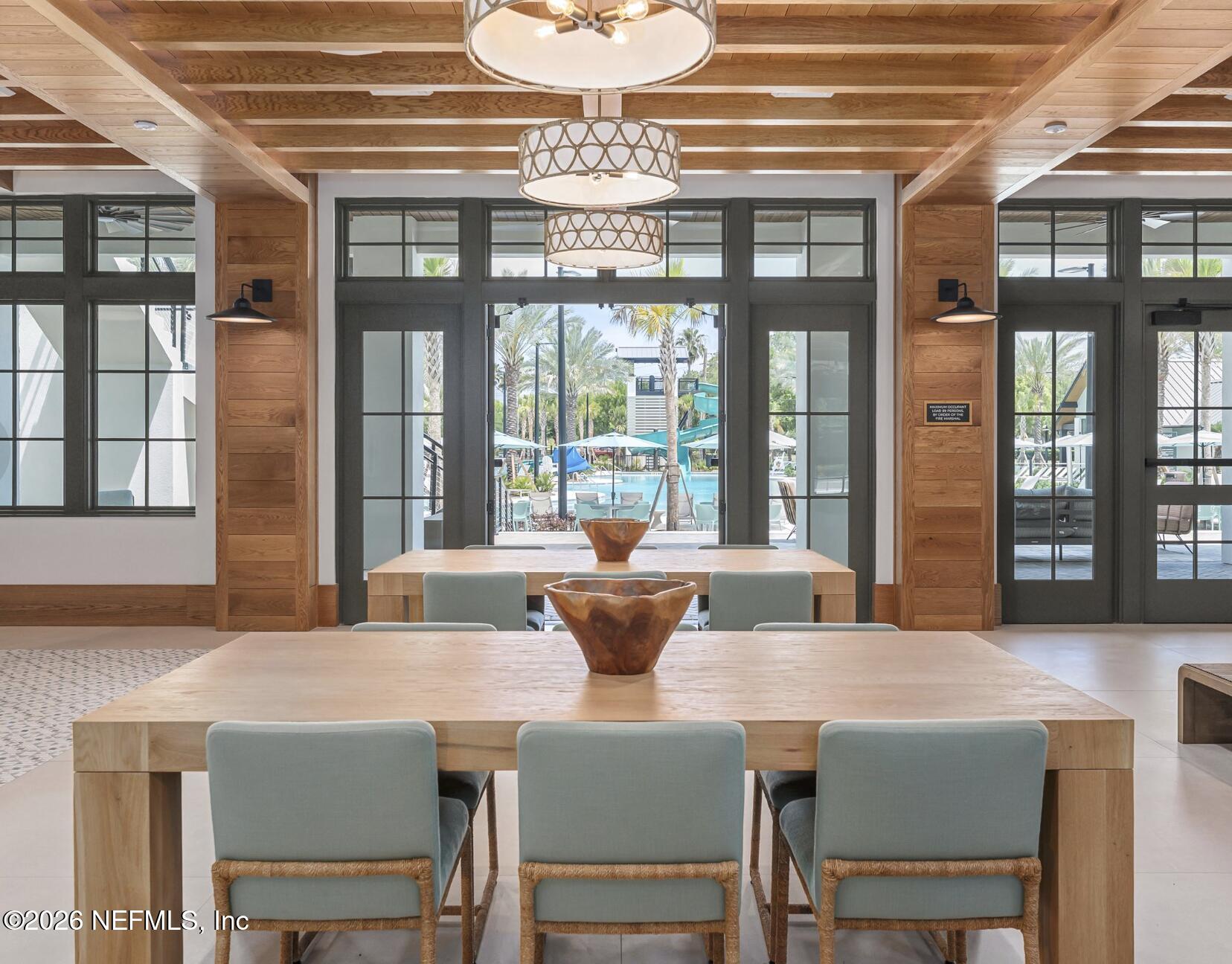 728 E CUMBERLAND Court, St. Johns