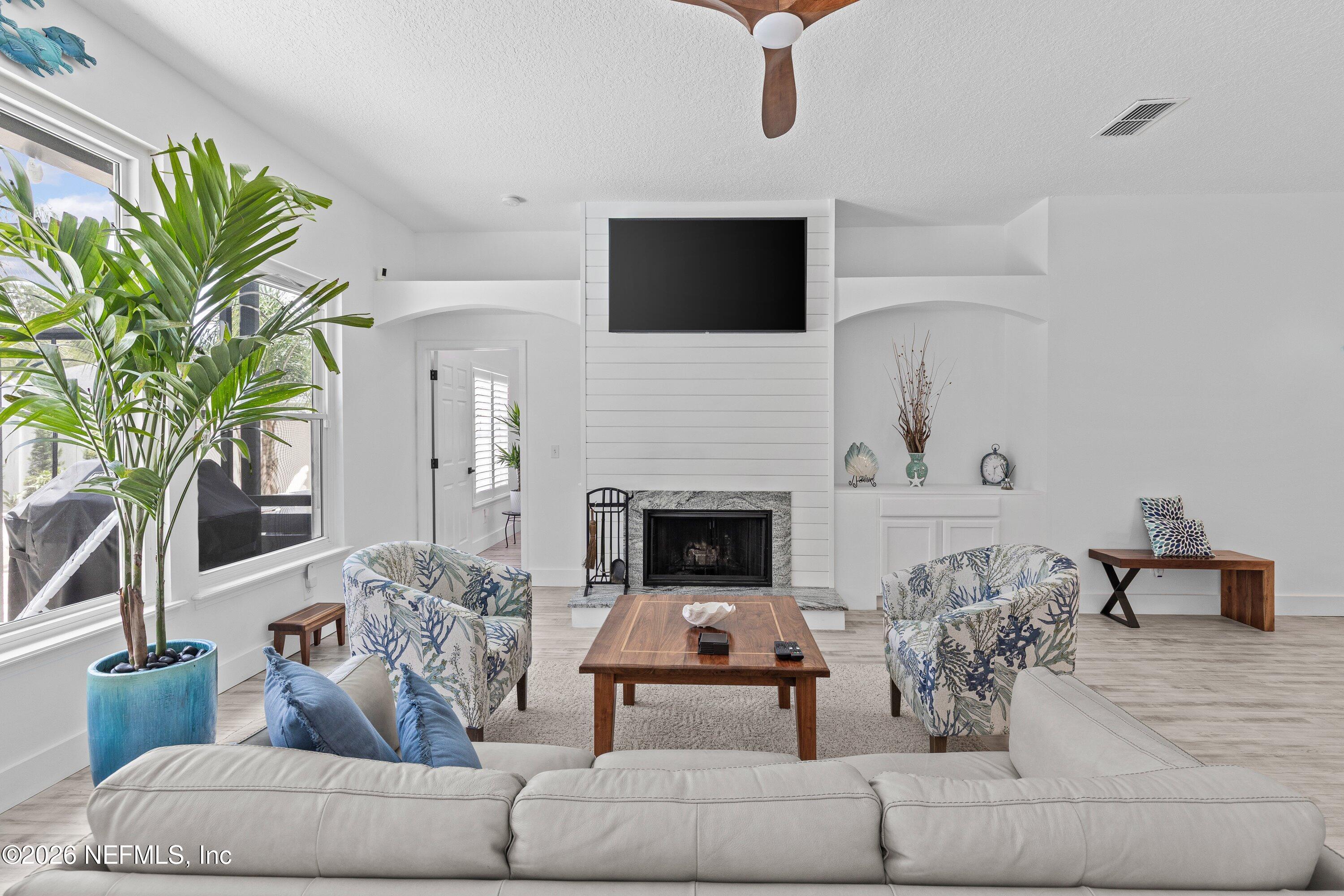 728 E CUMBERLAND Court, St. Johns