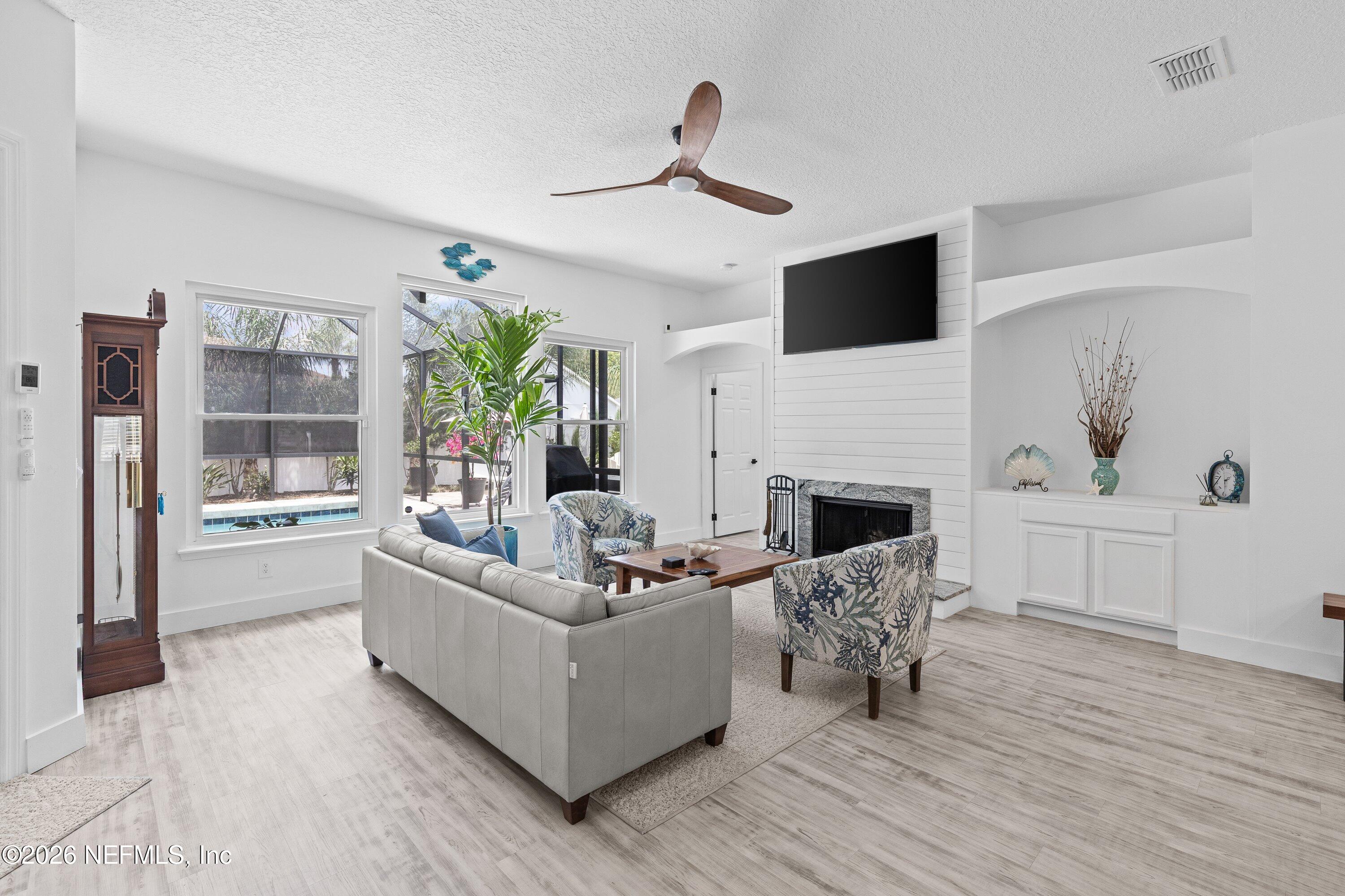 728 E CUMBERLAND Court, St. Johns