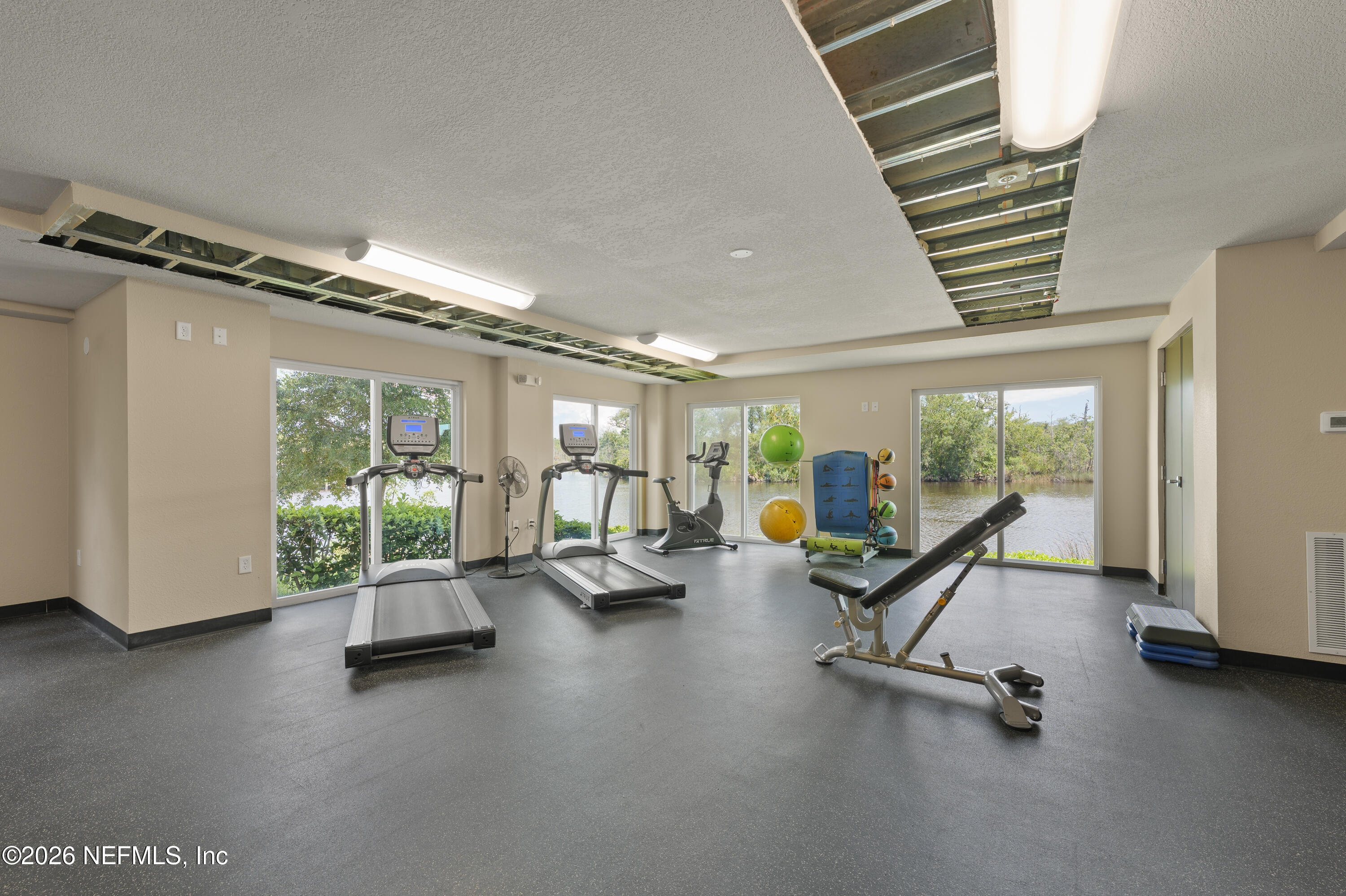 3958 BAYMEADOWS Road 4302
