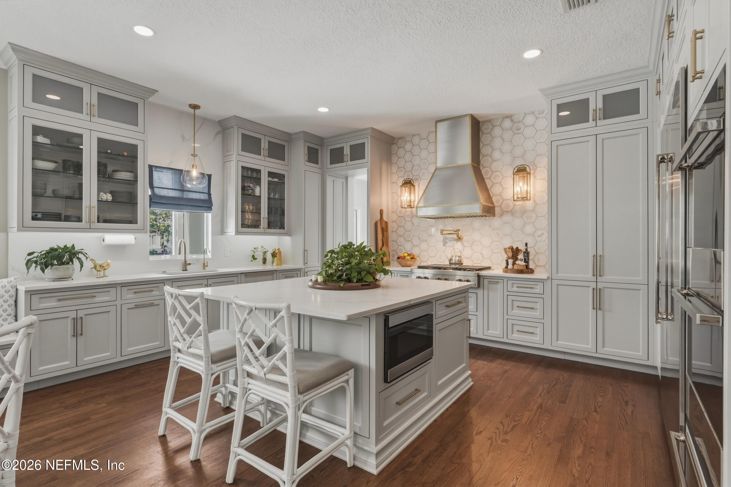 8180 MERGANSER Drive