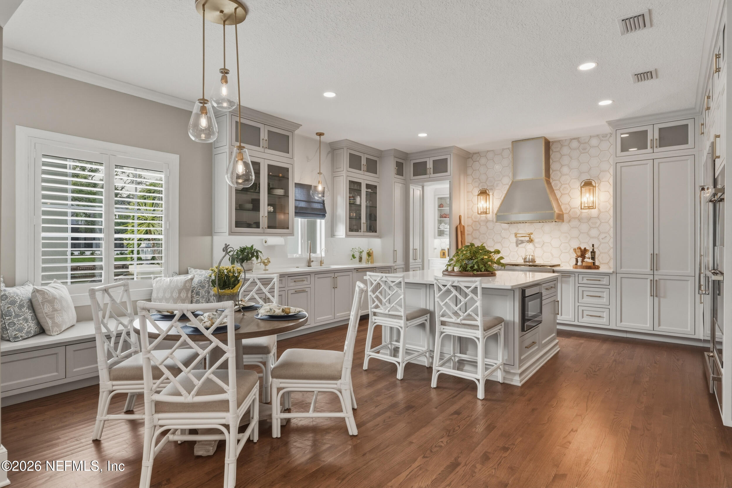 8180 MERGANSER Drive