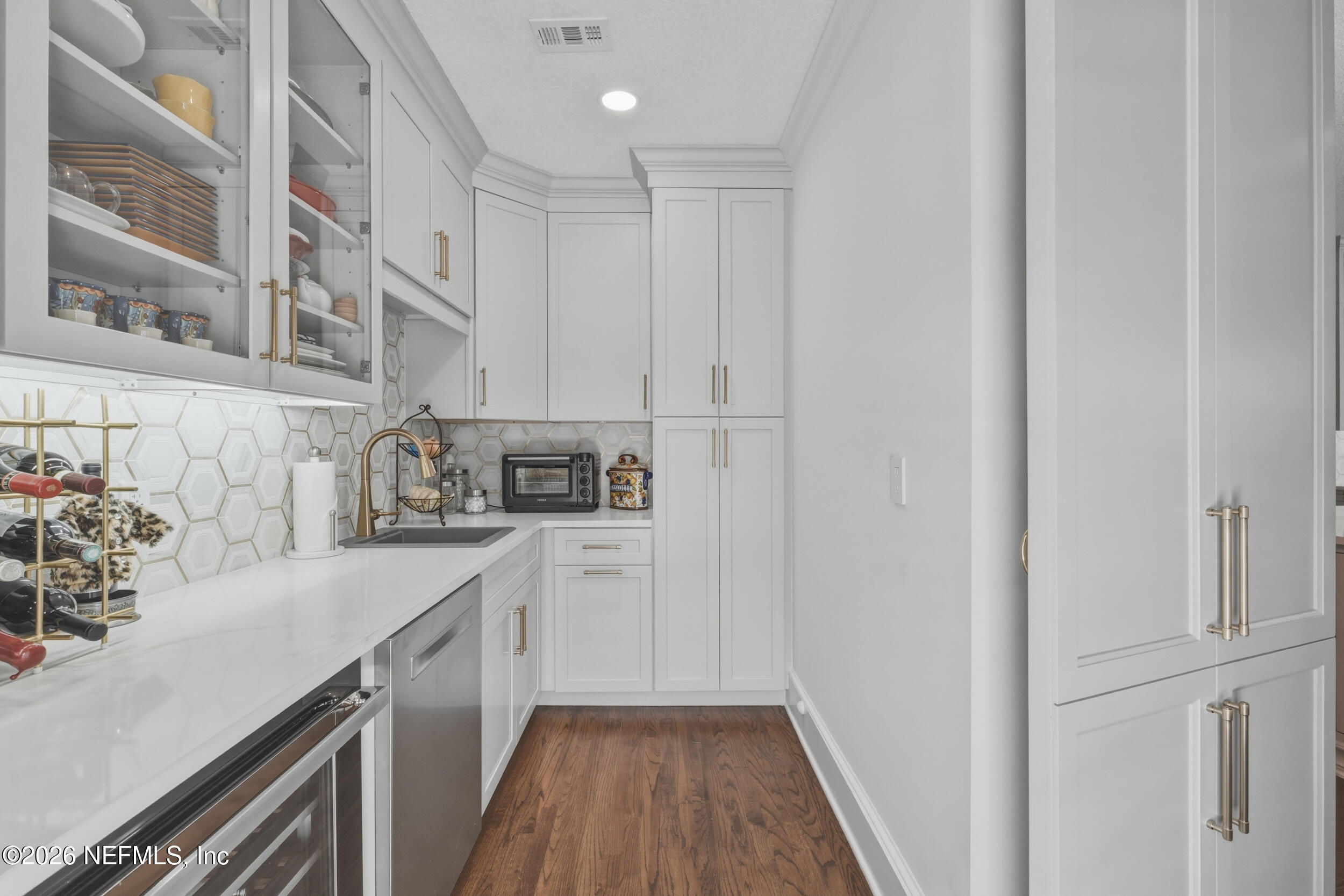 8180 MERGANSER Drive