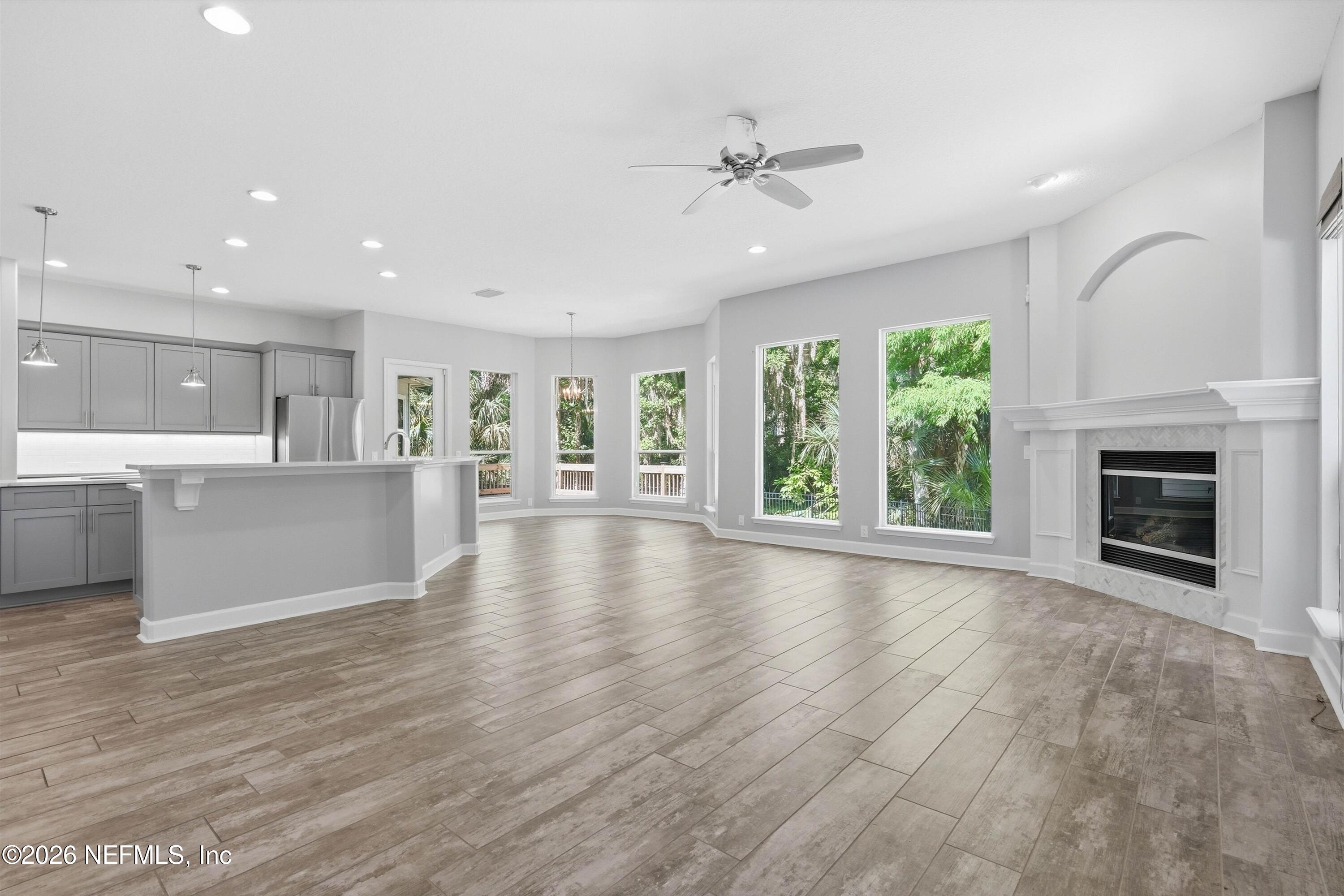 213 DUCKWOOD Lane