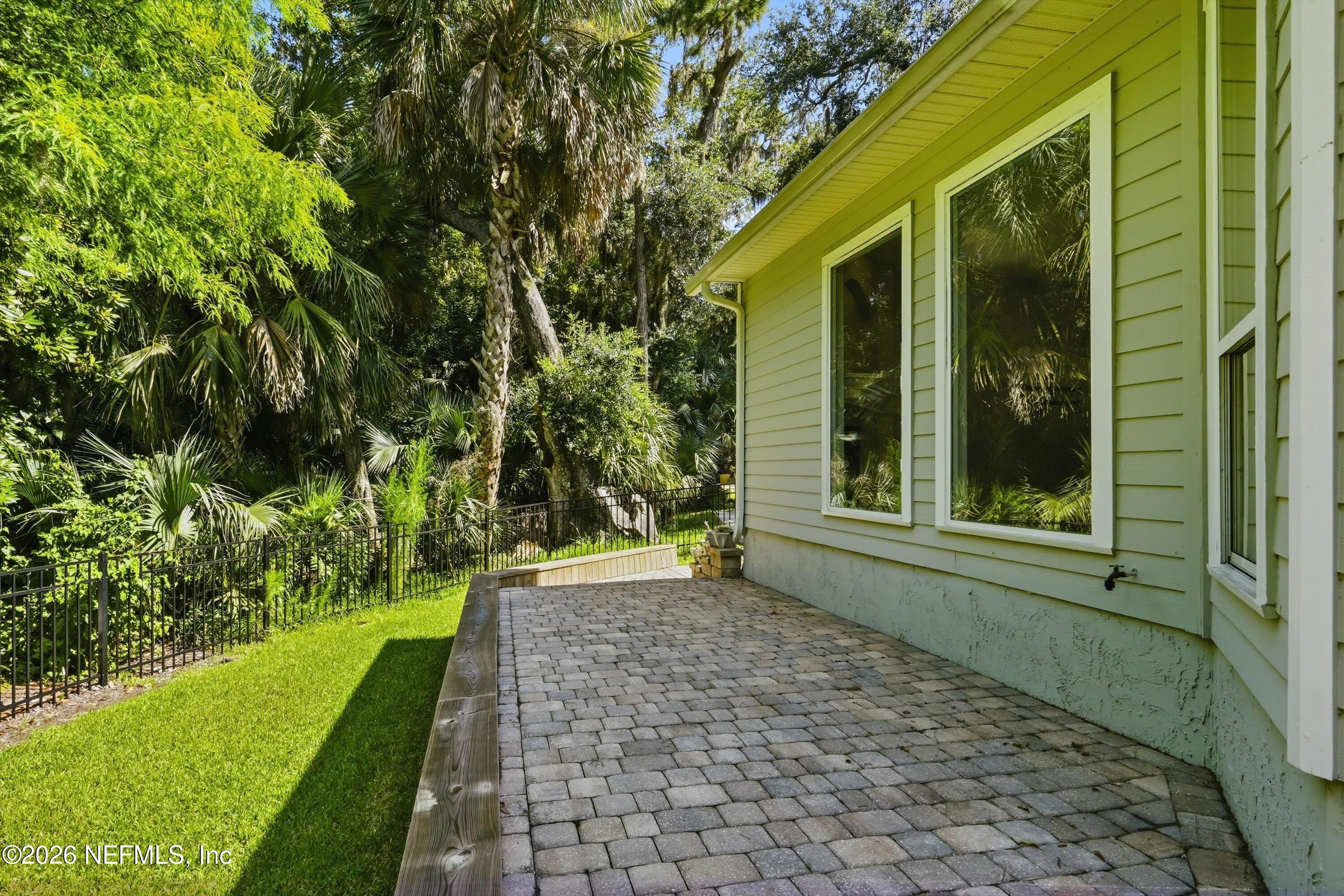 213 DUCKWOOD Lane