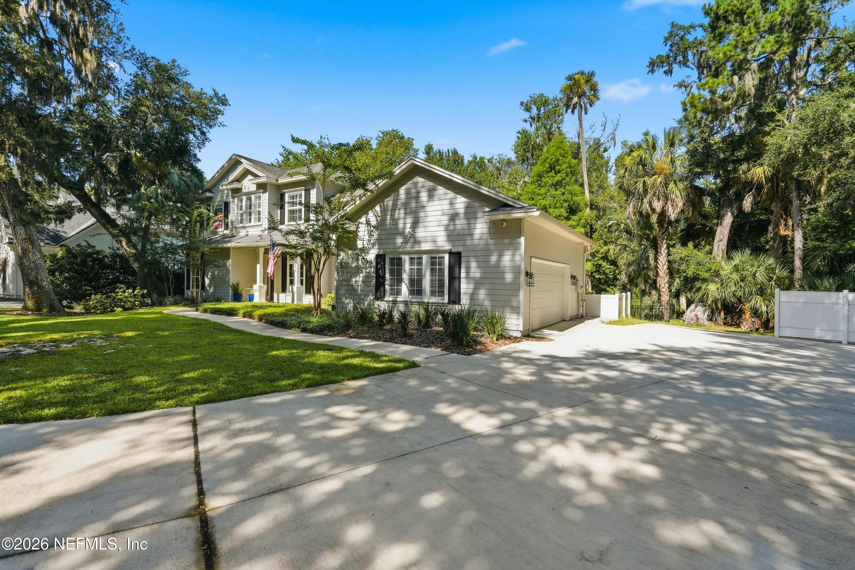 213 DUCKWOOD Lane