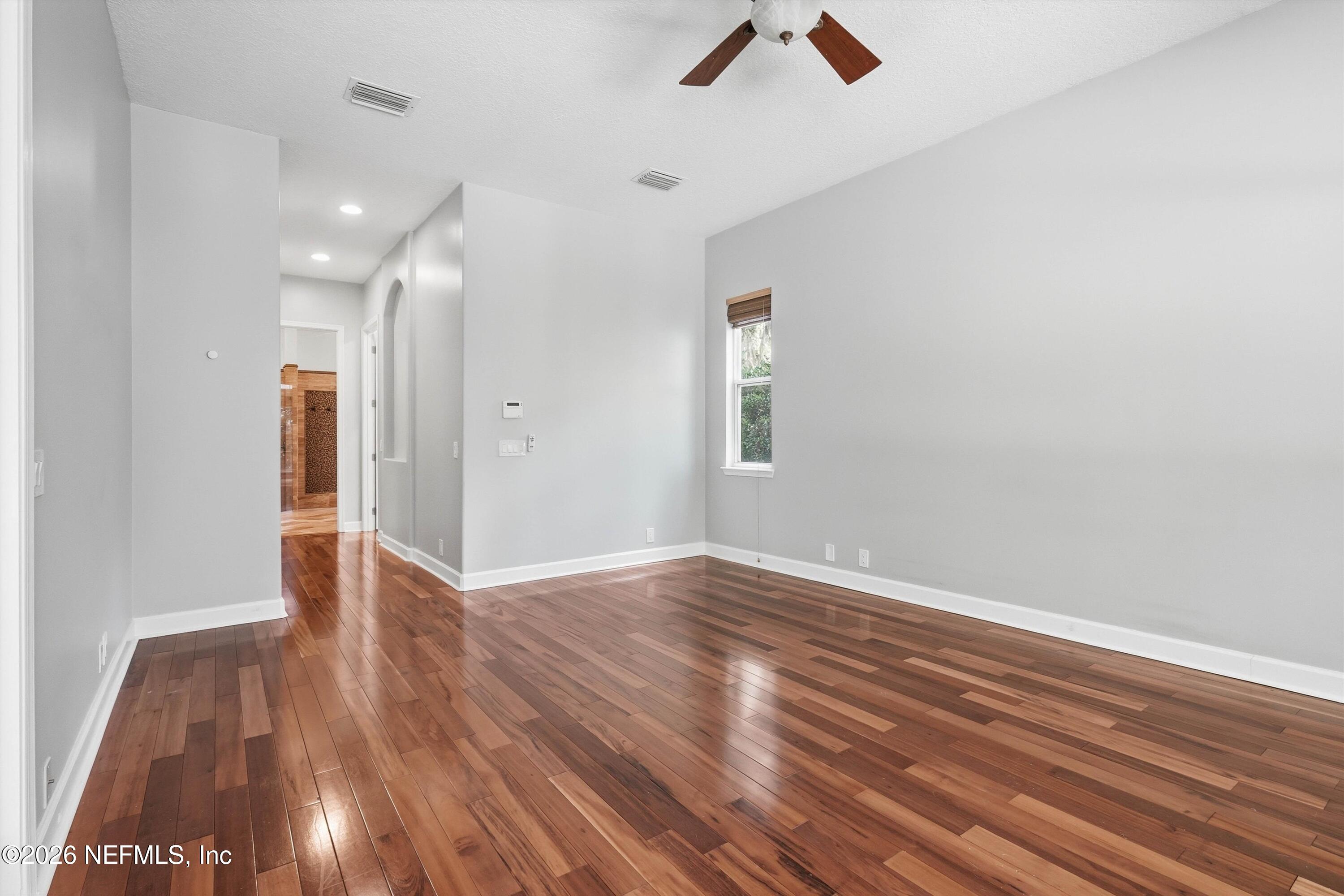 213 DUCKWOOD Lane