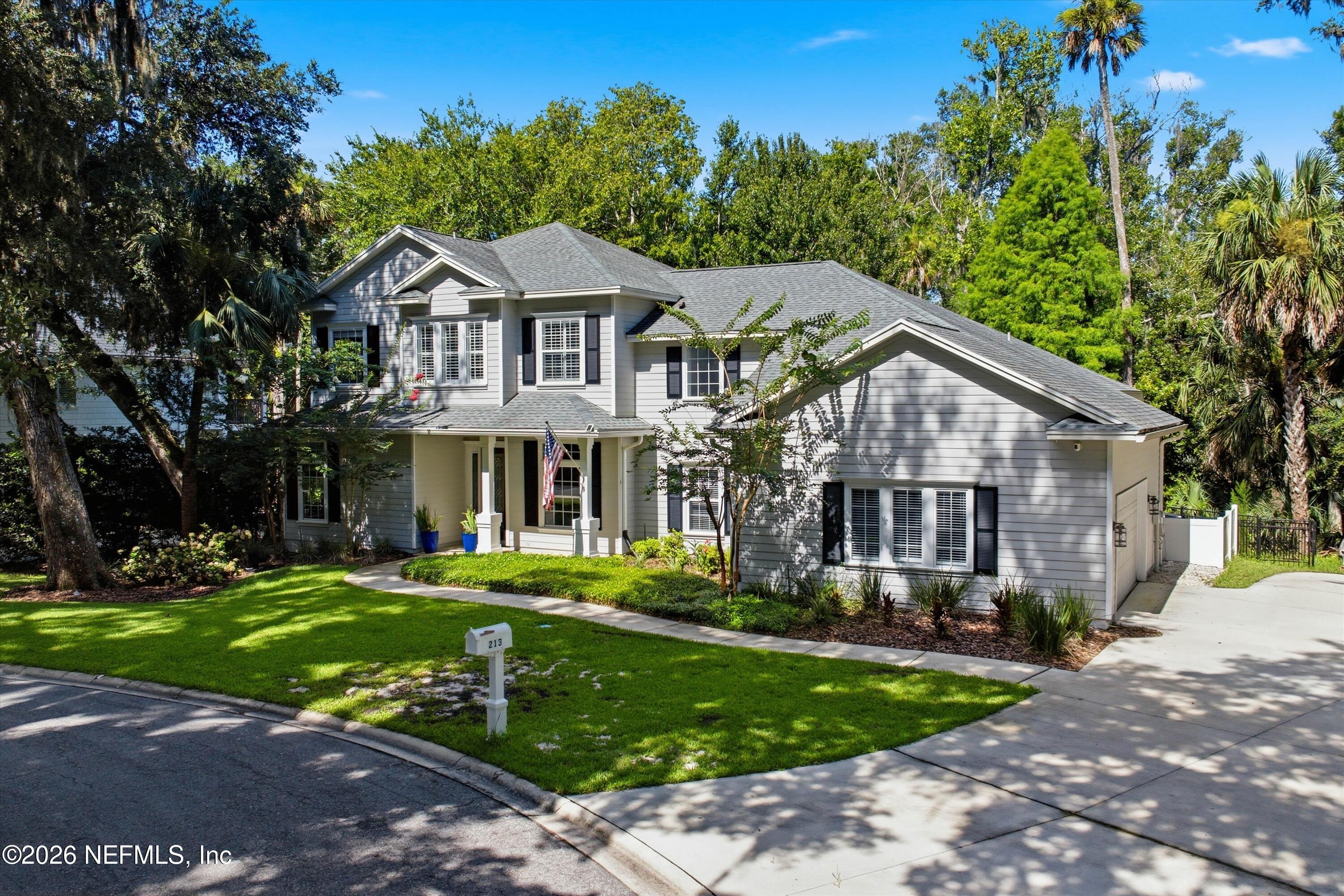 213 DUCKWOOD Lane
