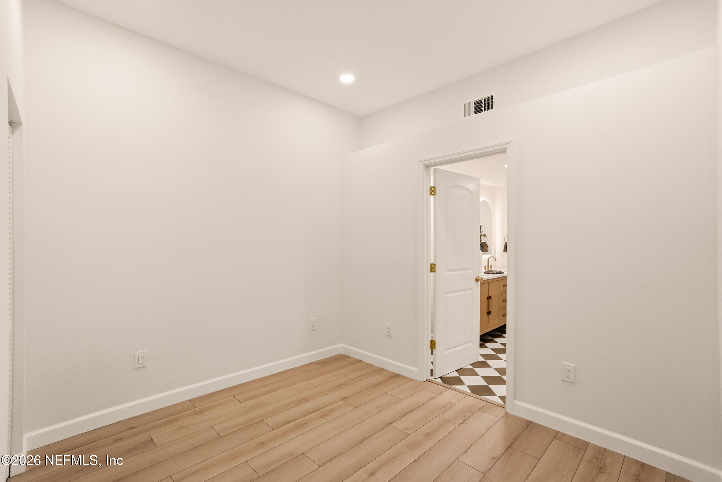 275 NAUTICAL Boulevard S