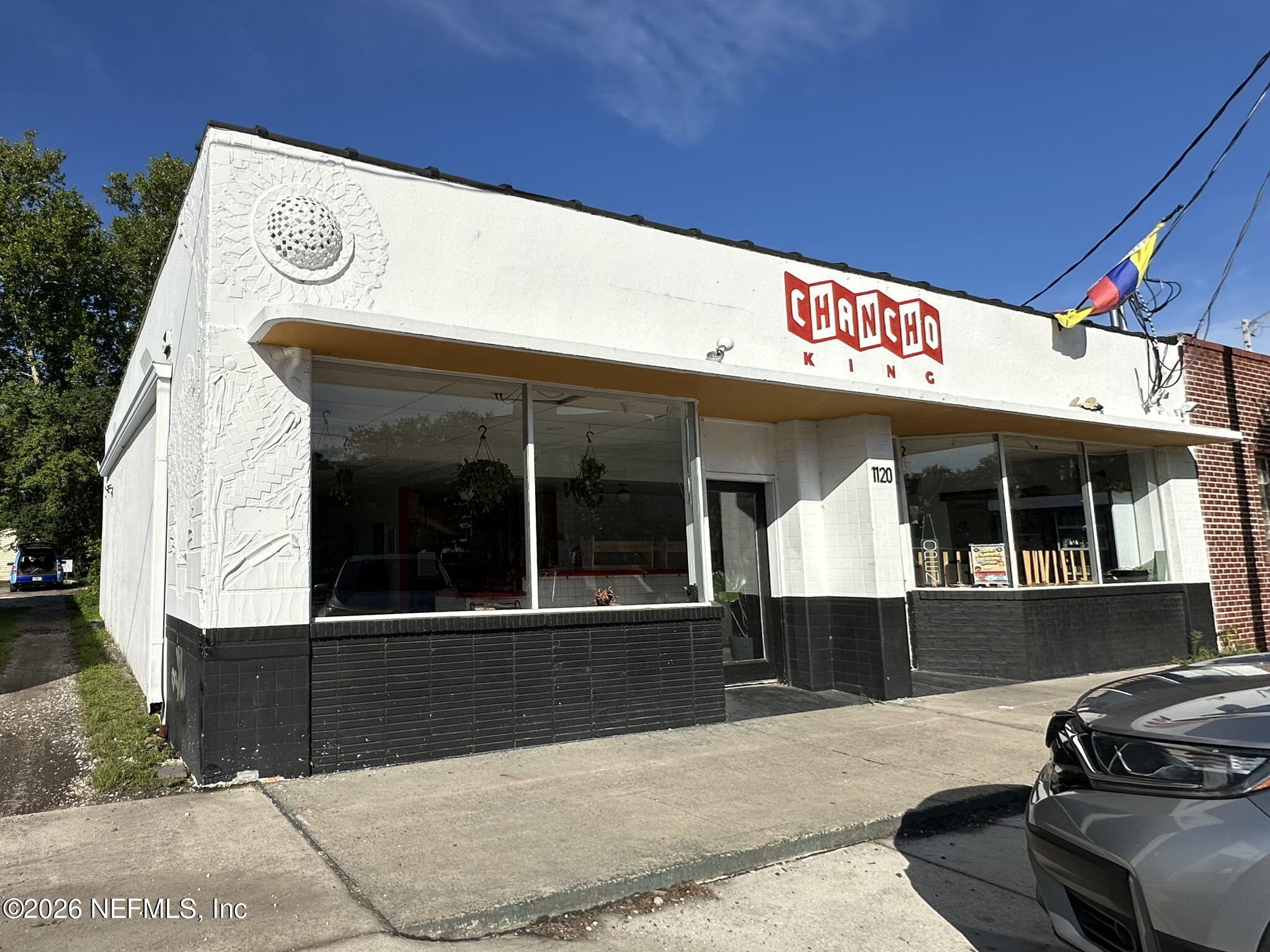 4633 KINGSBURY Street