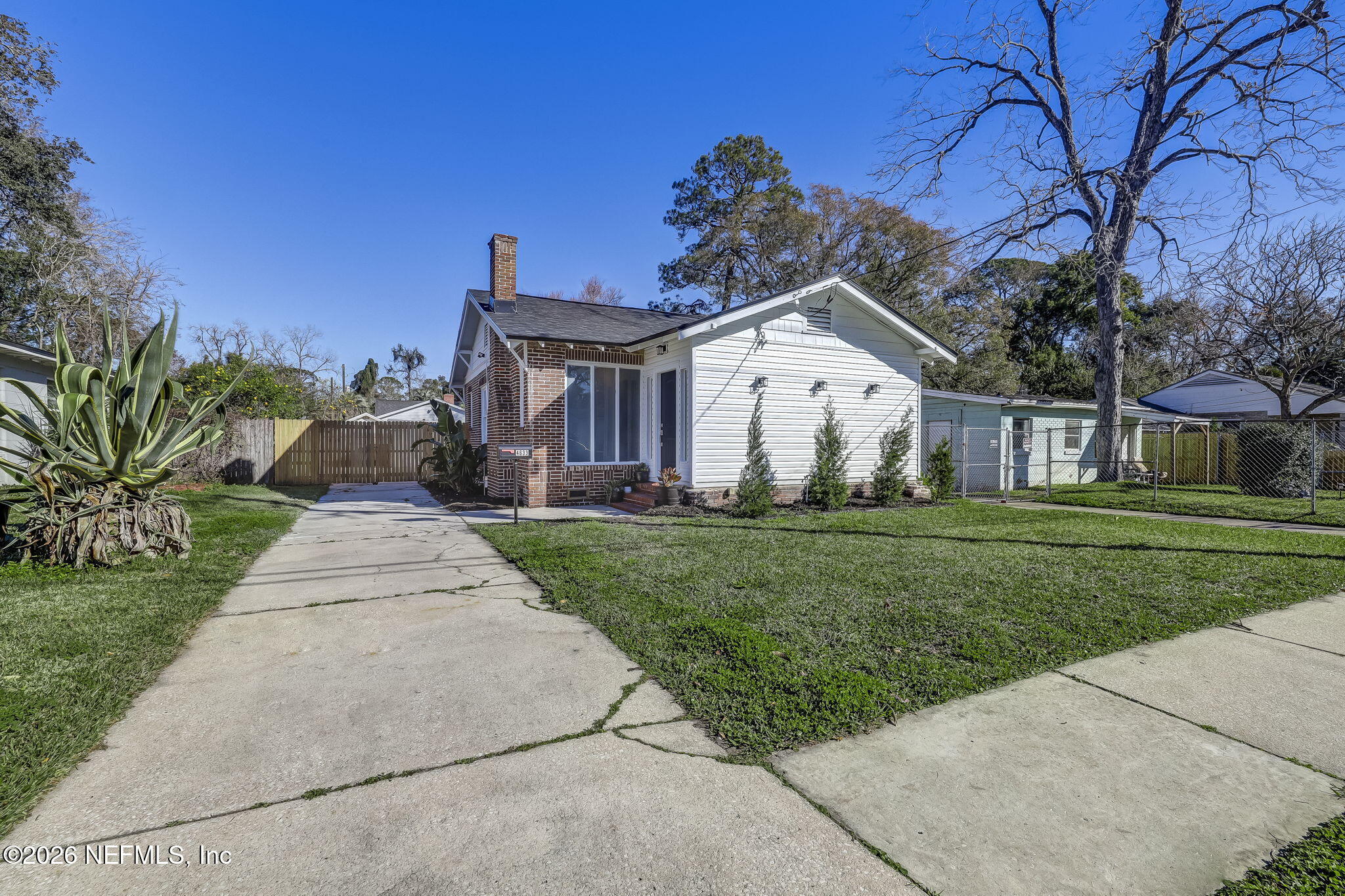 4633 KINGSBURY Street