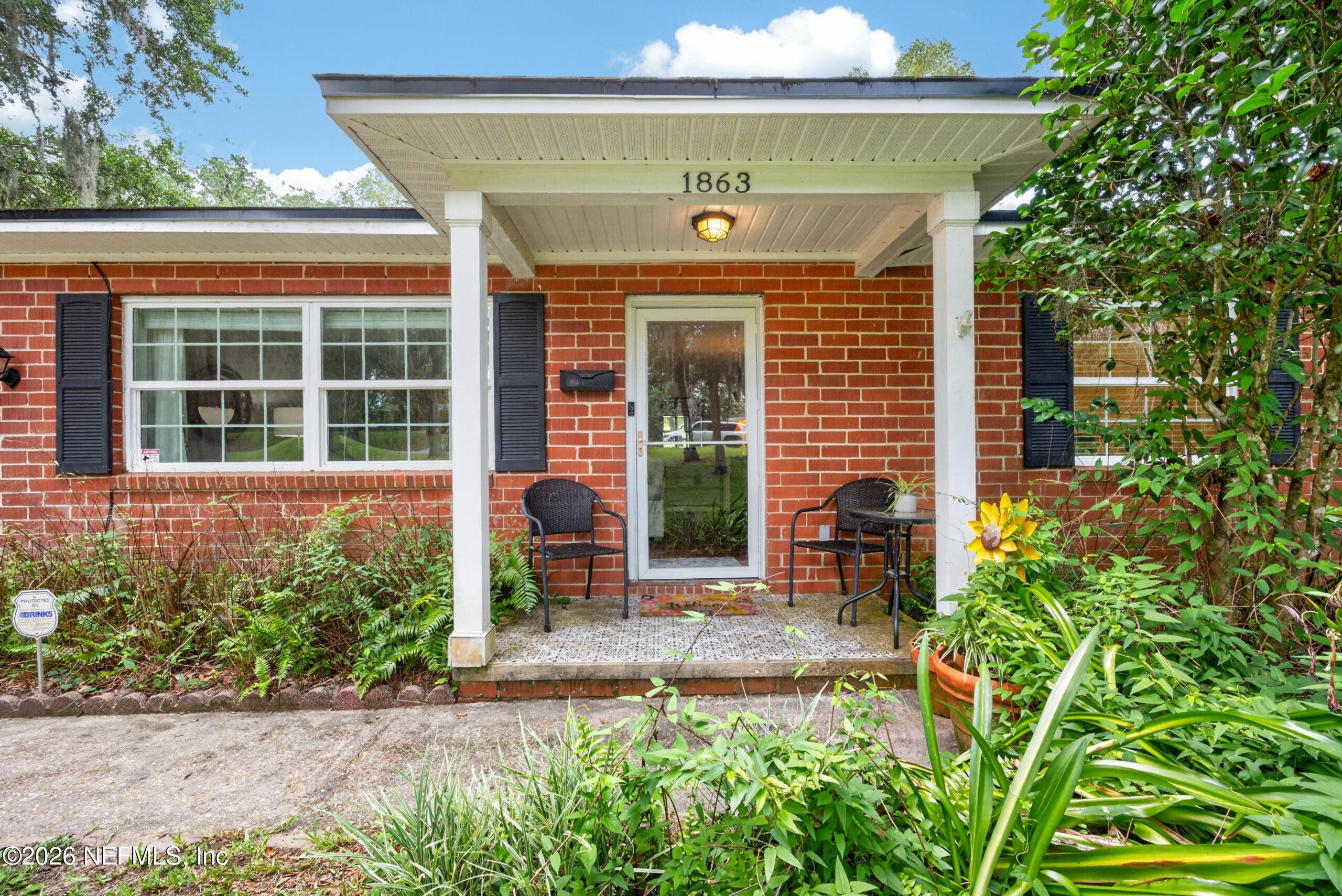 1863 HIGHLAND Drive