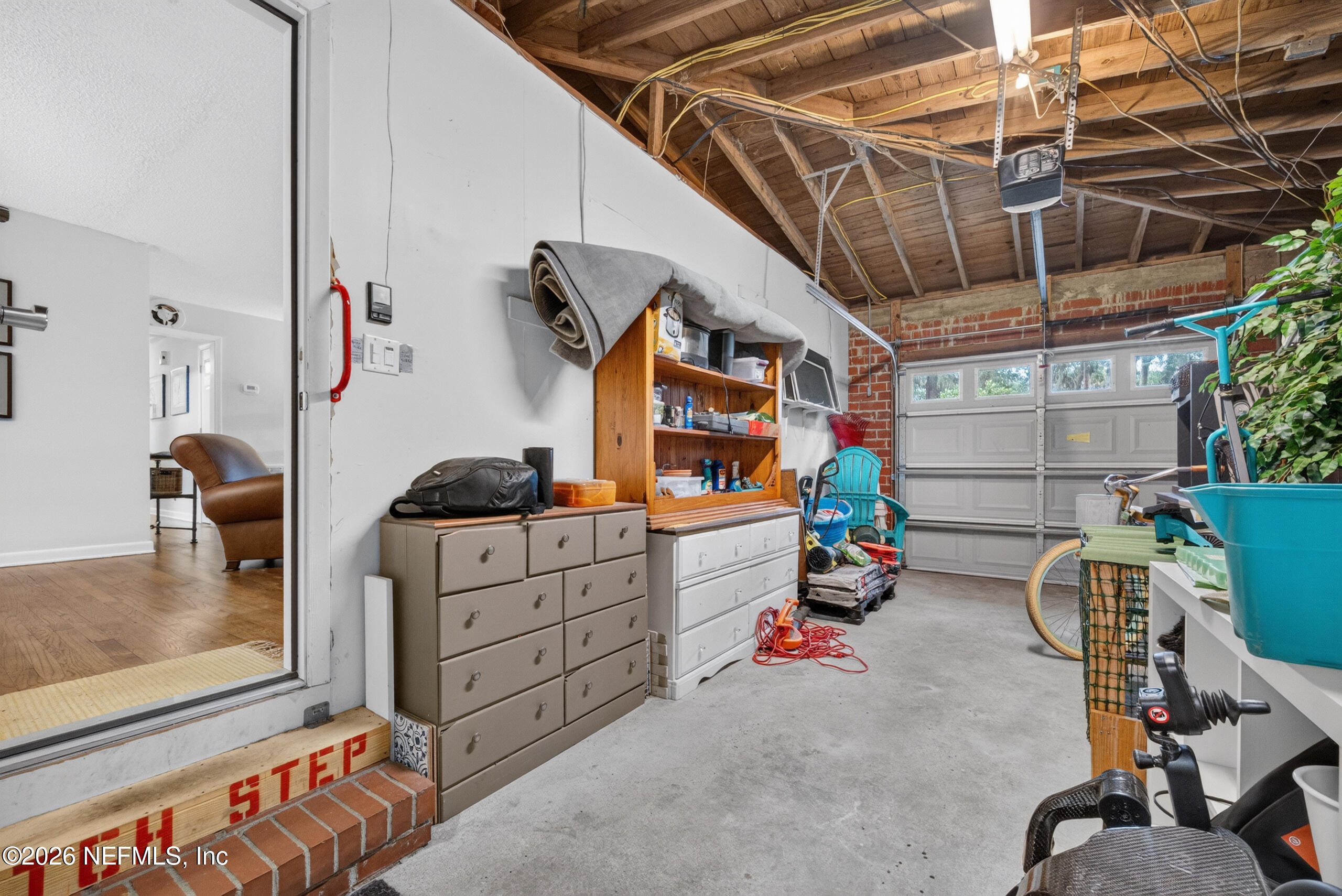 1863 HIGHLAND Drive