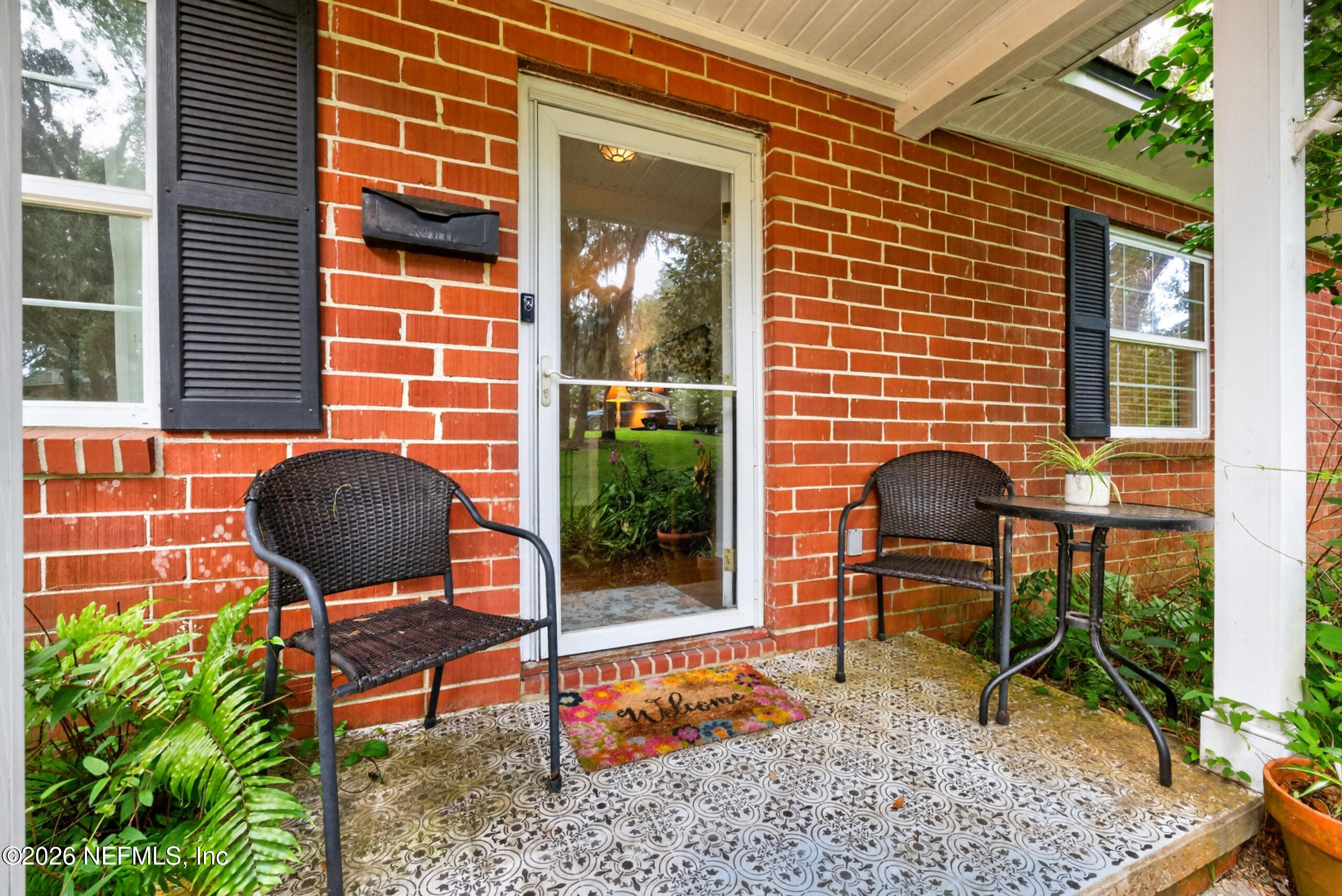 1863 HIGHLAND Drive