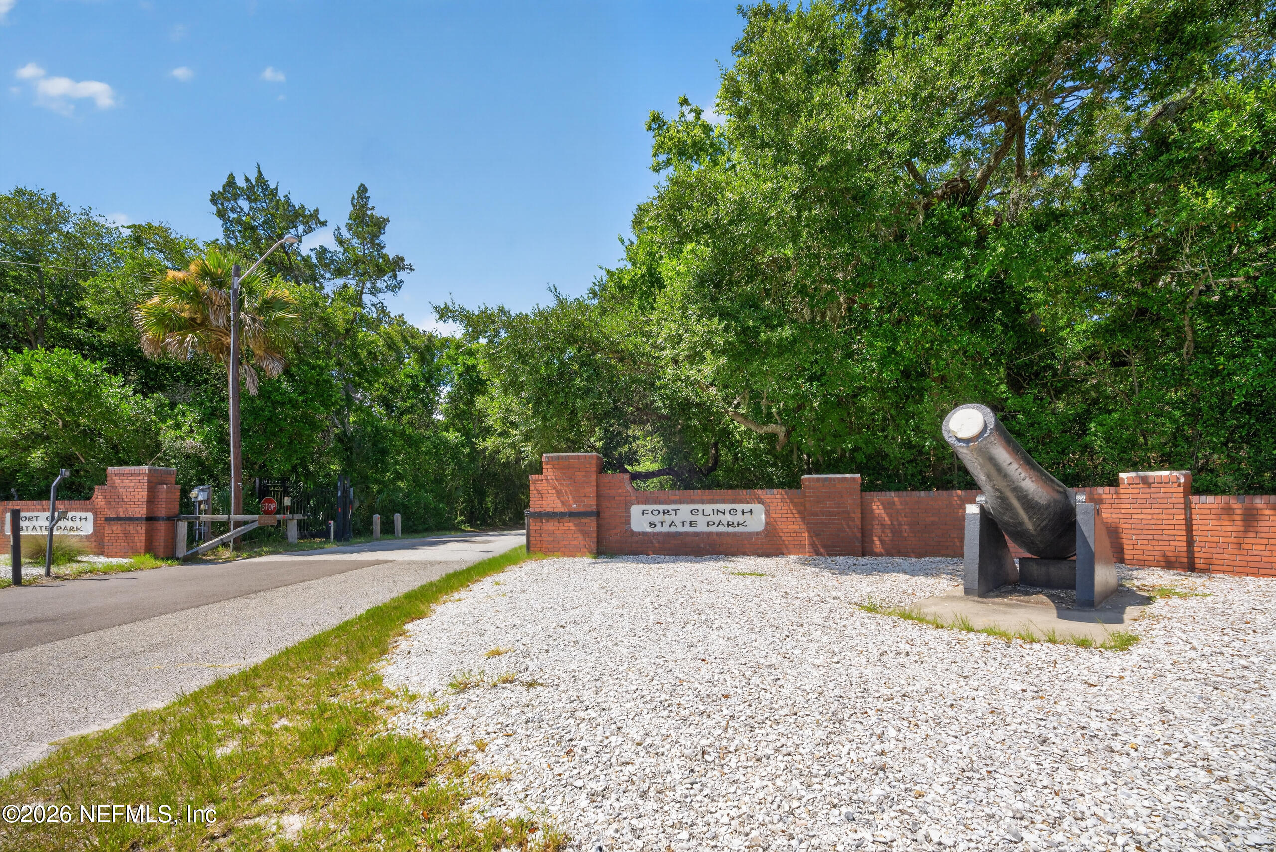 1863 HIGHLAND Drive