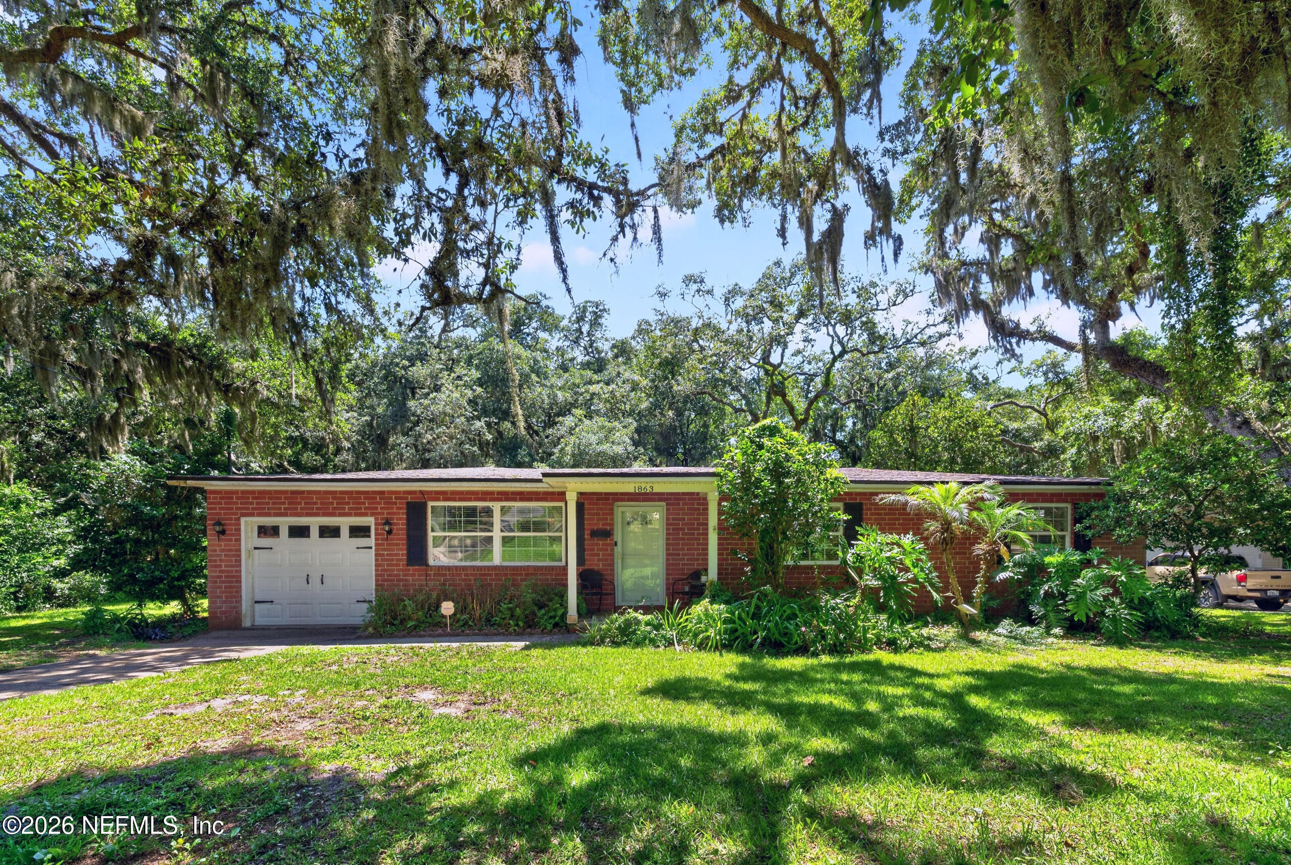 1863 HIGHLAND Drive