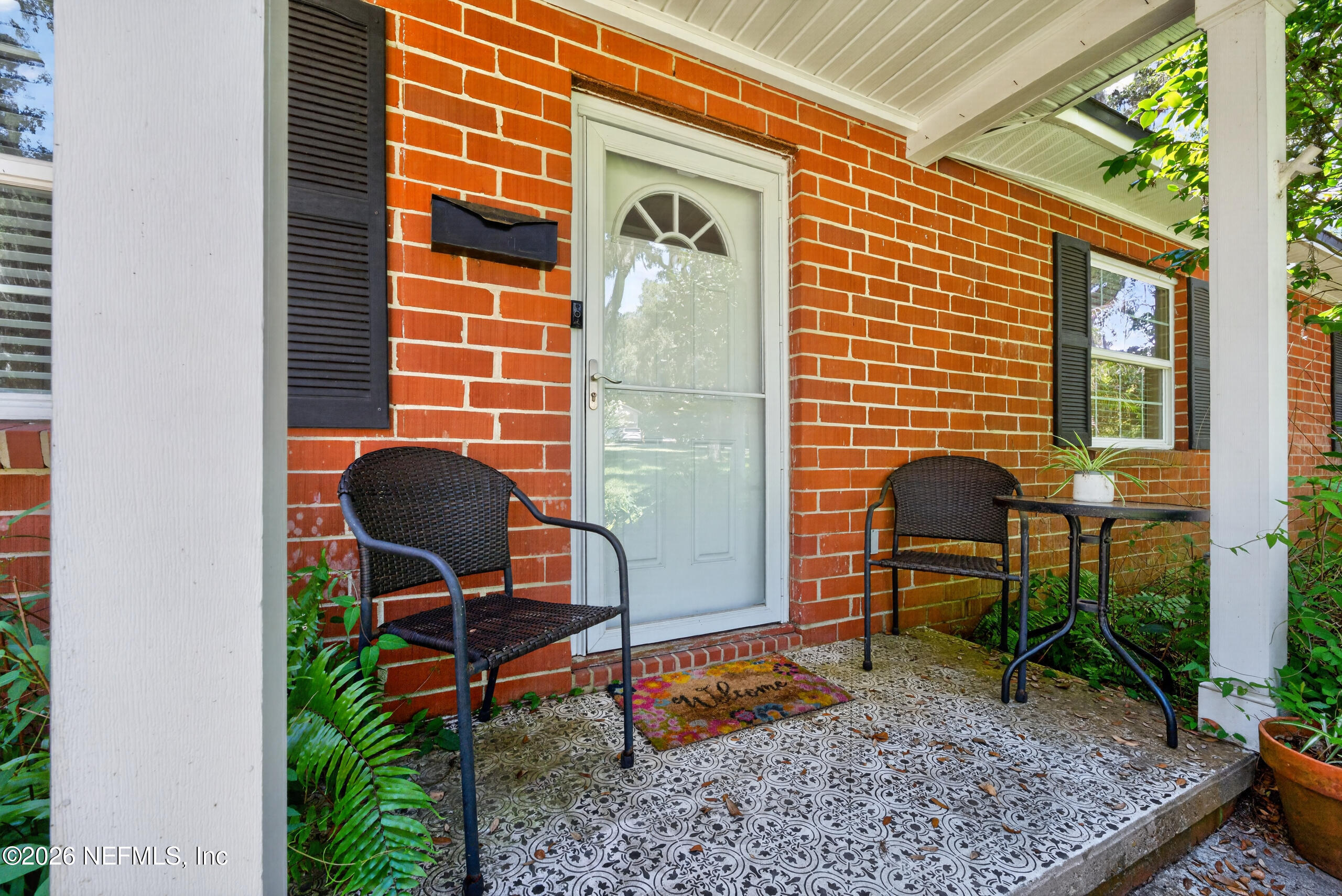 1863 HIGHLAND Drive