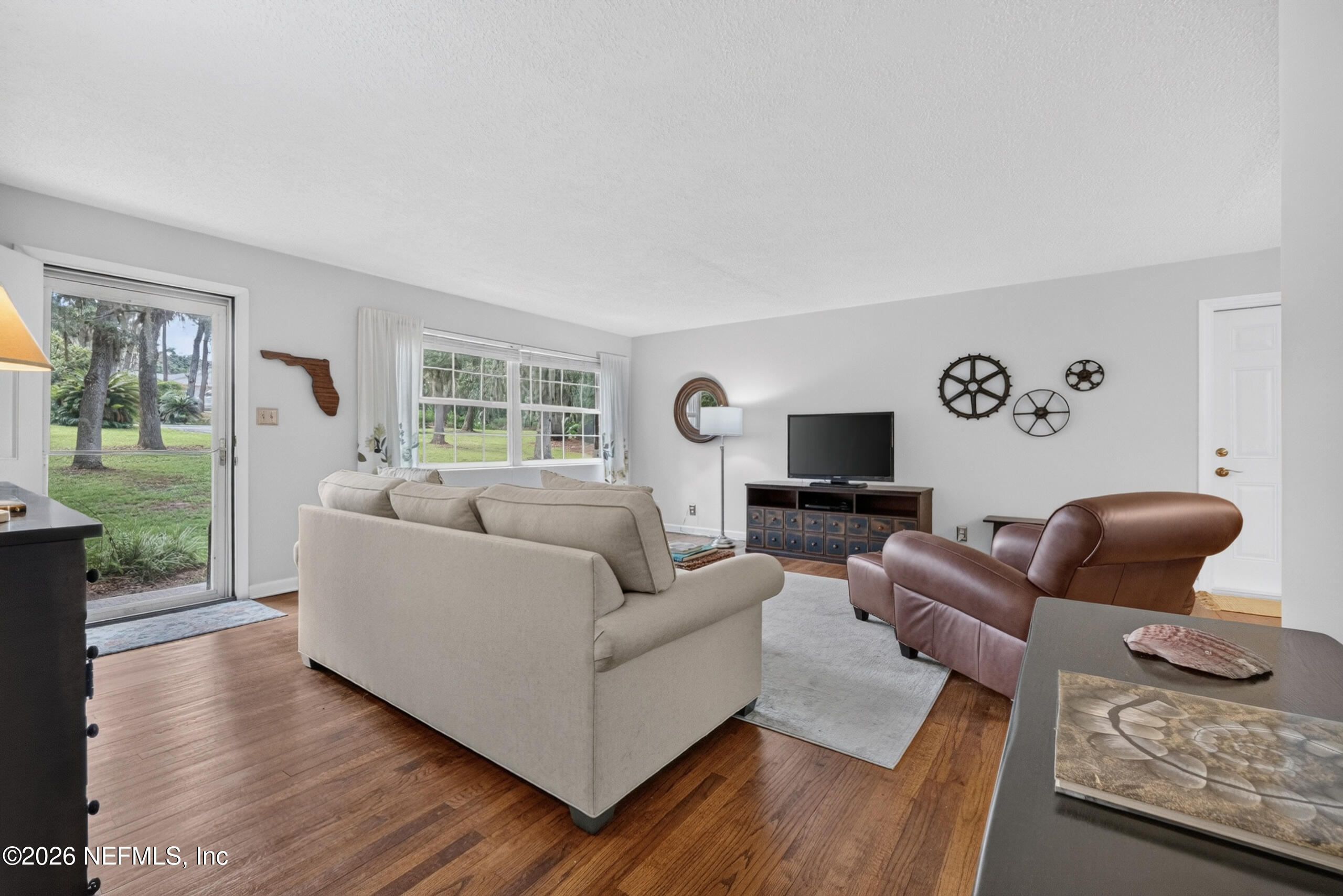1863 HIGHLAND Drive