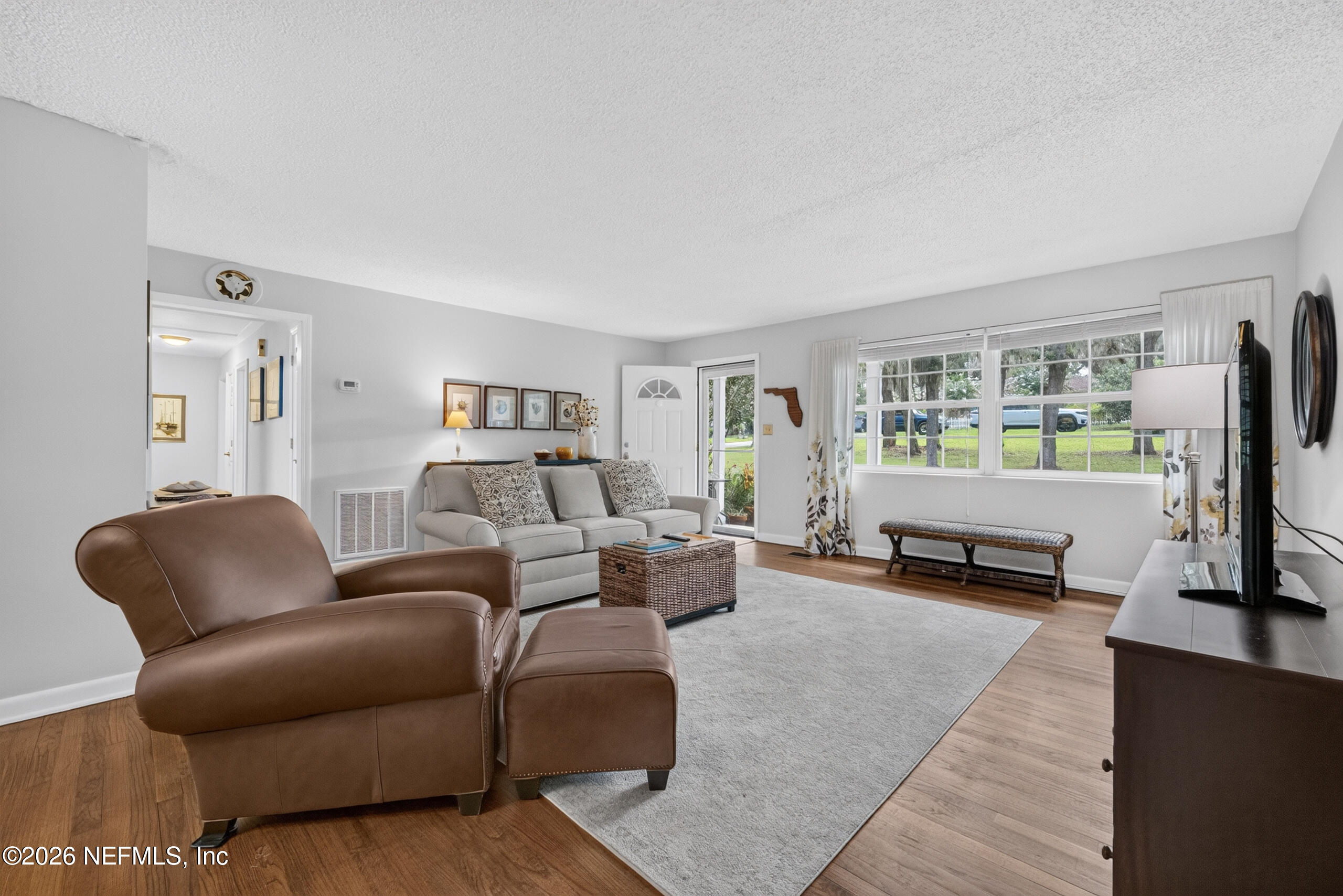 1863 HIGHLAND Drive