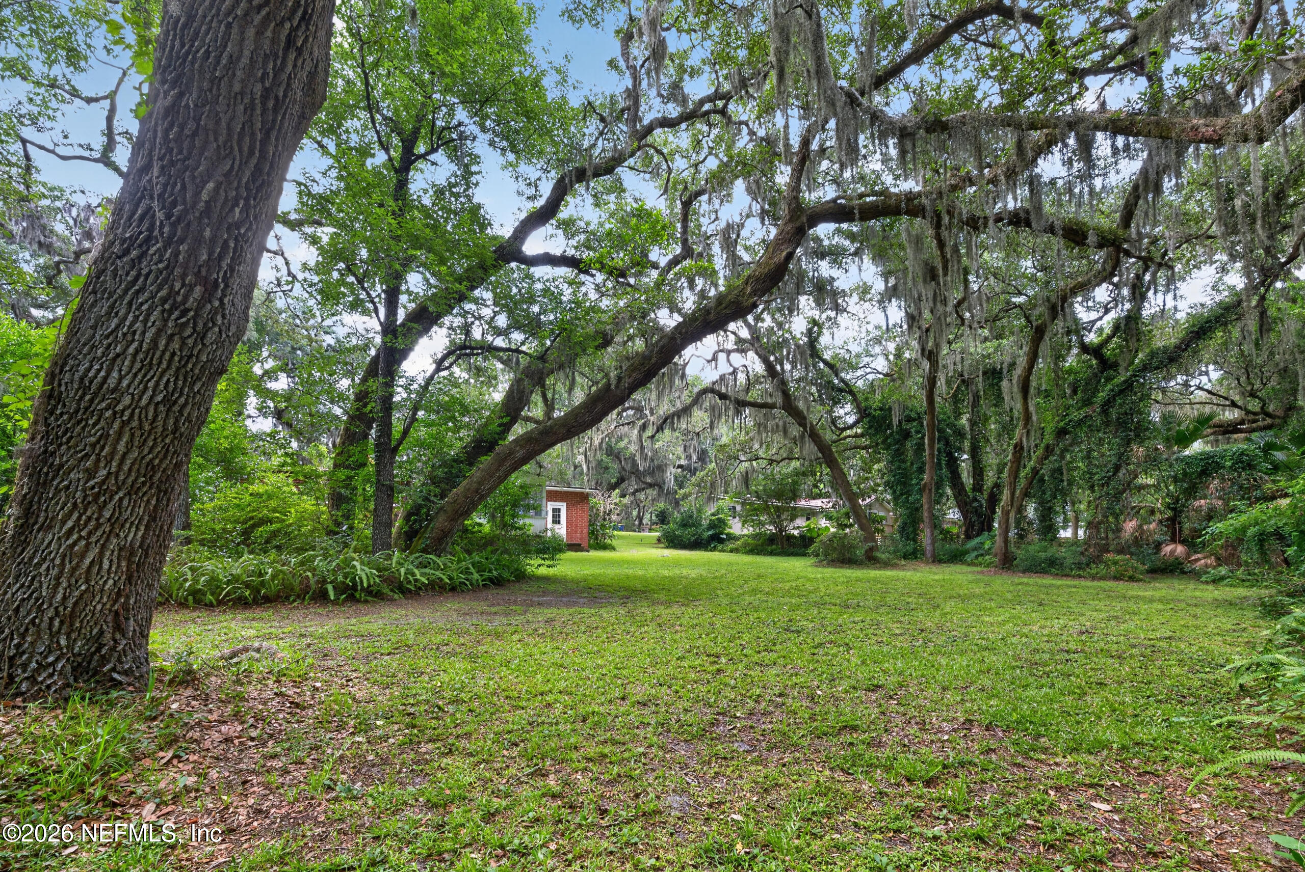 1863 HIGHLAND Drive