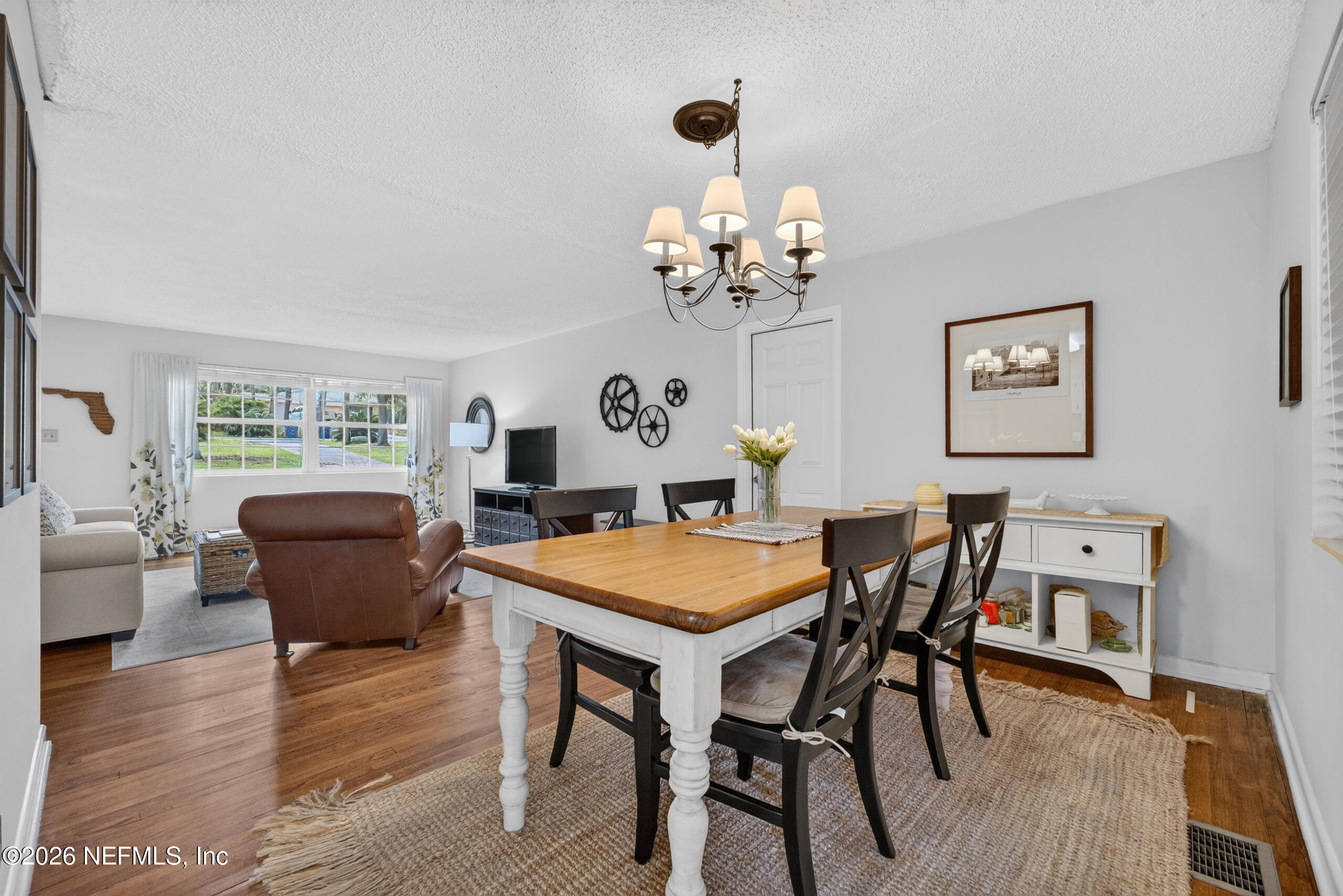 1863 HIGHLAND Drive