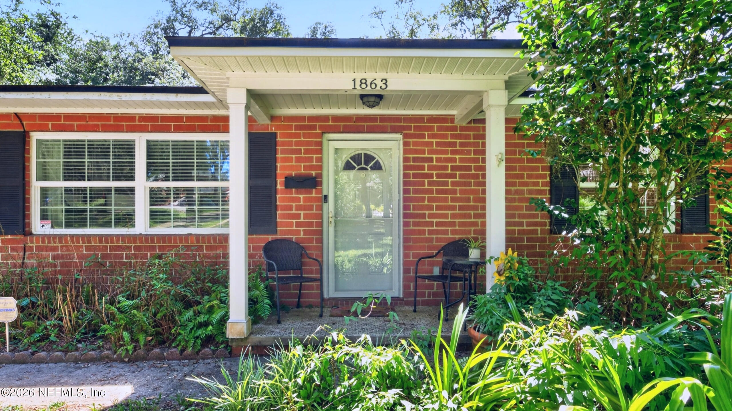 1863 HIGHLAND Drive